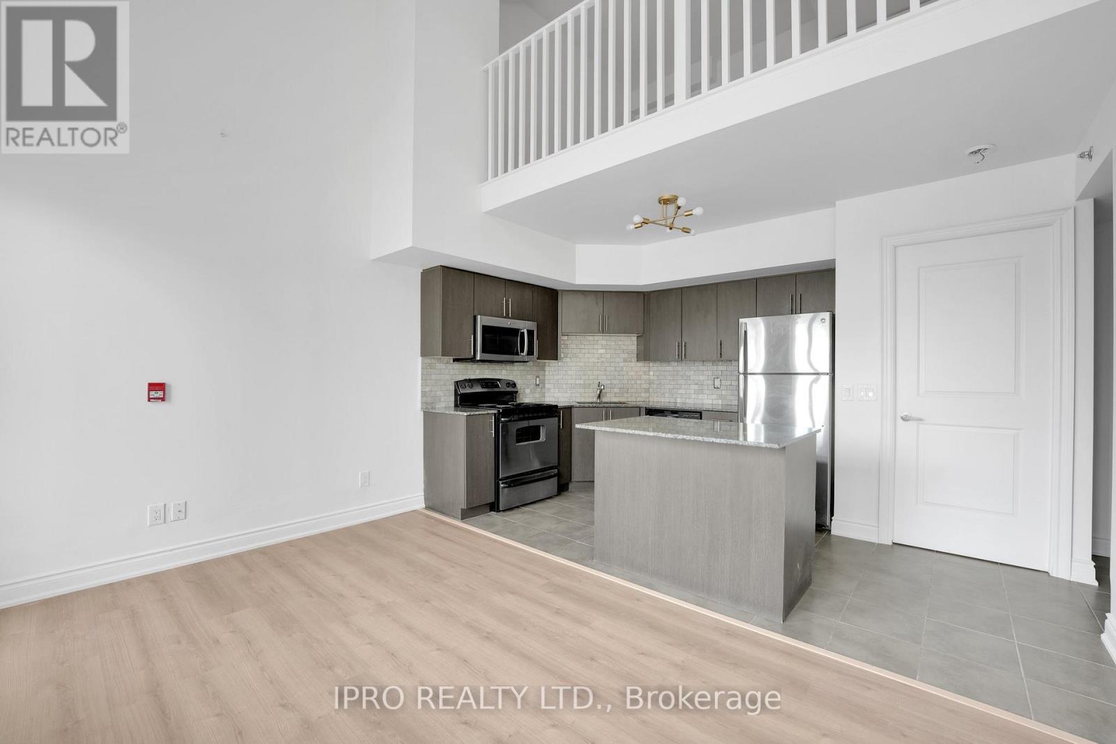 101 - 5001 Corporate Drive, Burlington, Ontario  L7L 0H5 - Photo 4 - W12190145