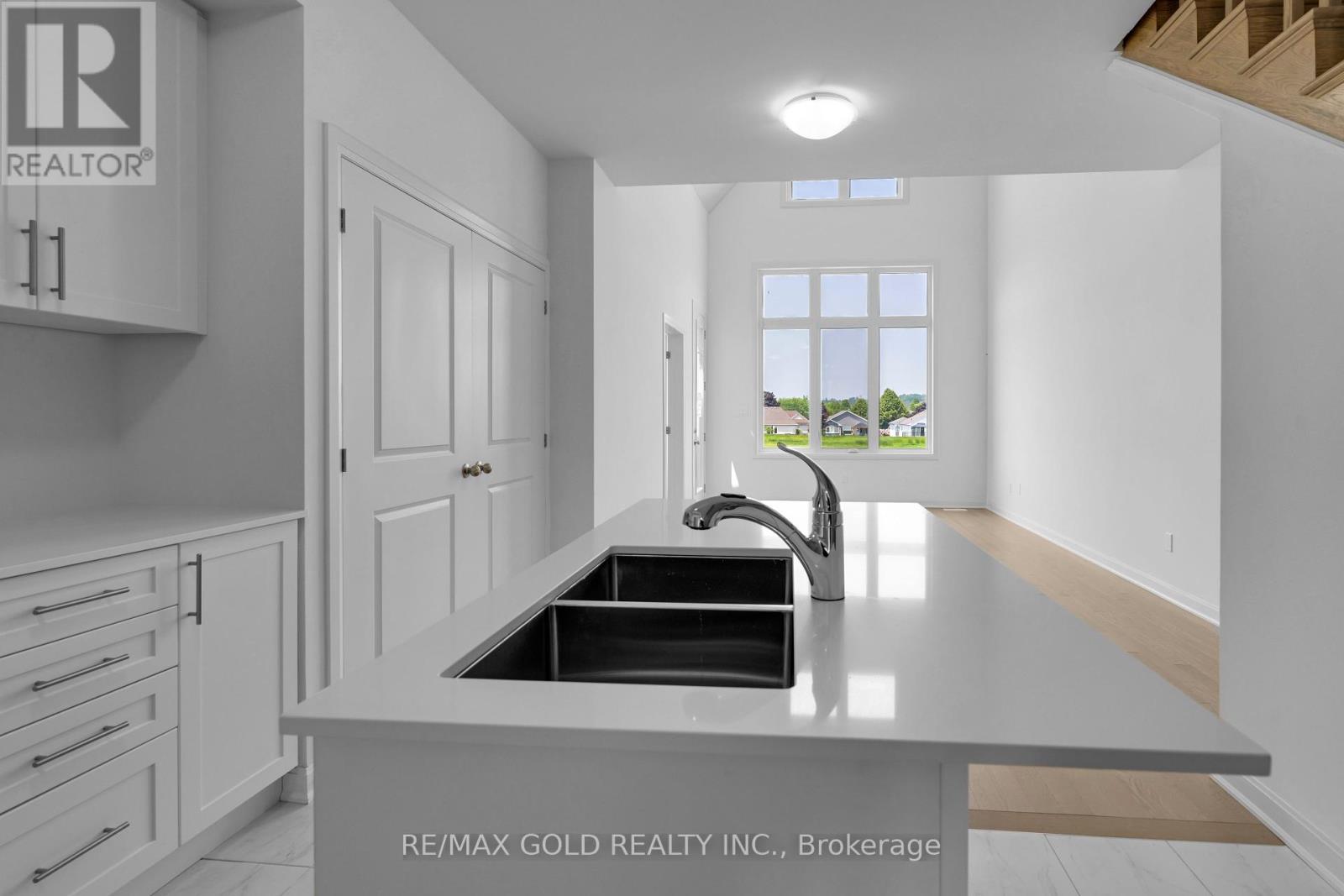 102 Golf Links Drive, Loyalist (Bath), Ontario  K0H 1G0 - Photo 11 - X11985627