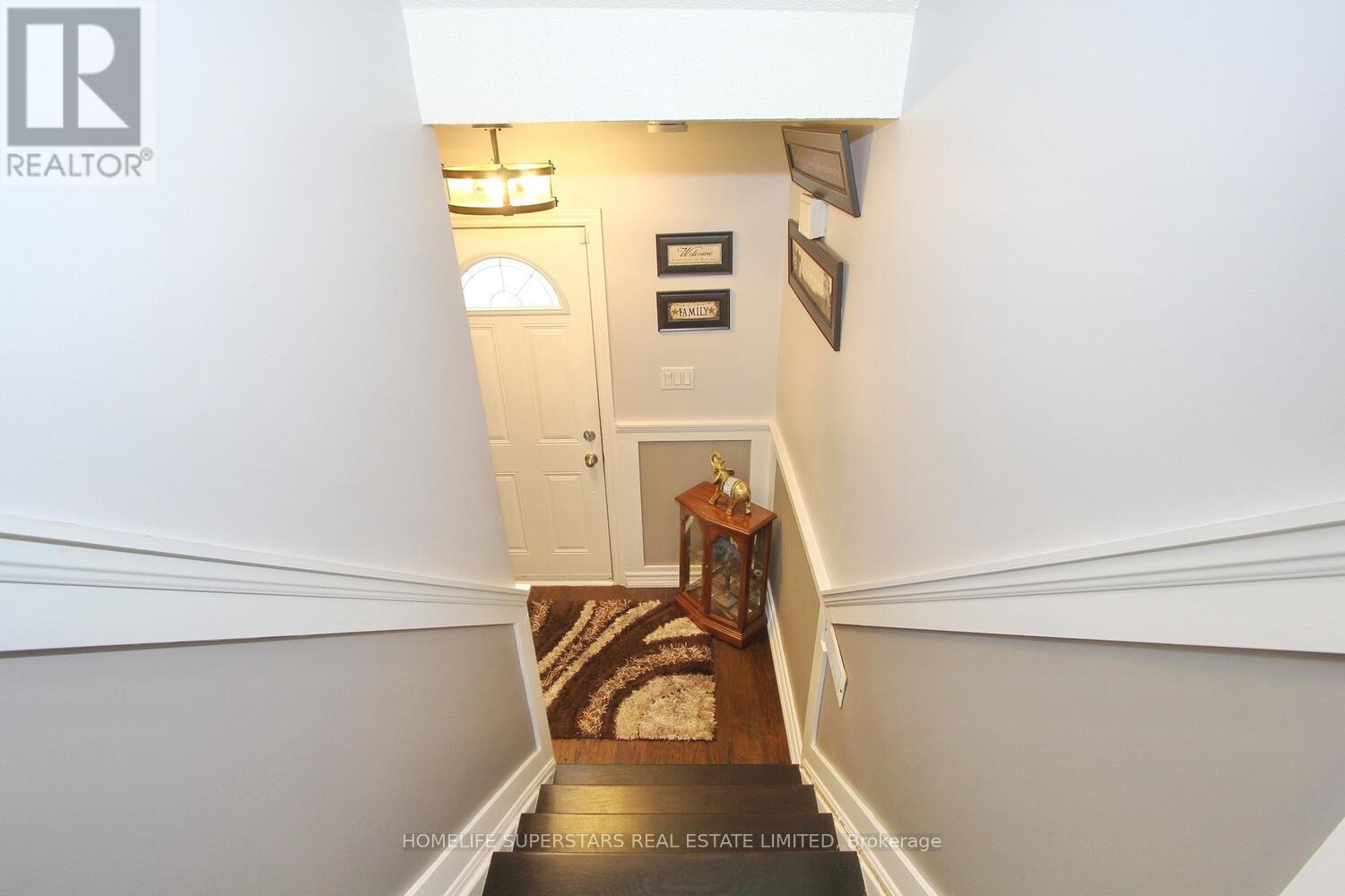 76 Morley Crescent, Brampton, Ontario  L6S 3K8 - Photo 5 - W12205201