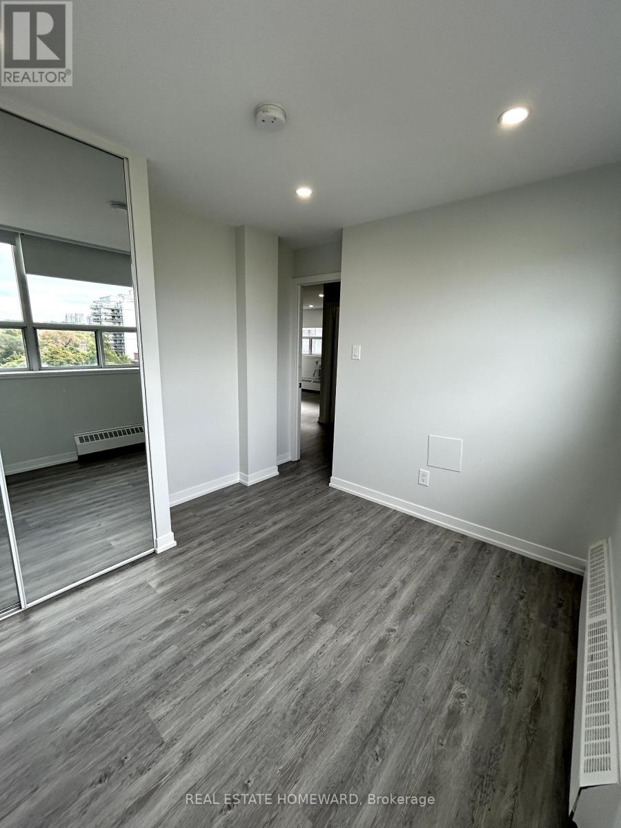 901 - 15 Walmer Road, Toronto, Ontario  M5R 2X1 - Photo 14 - C12208039