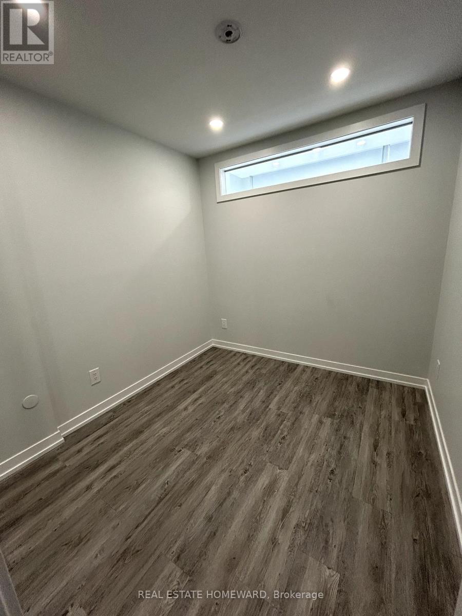 901 - 15 Walmer Road, Toronto, Ontario  M5R 2X1 - Photo 7 - C12208039