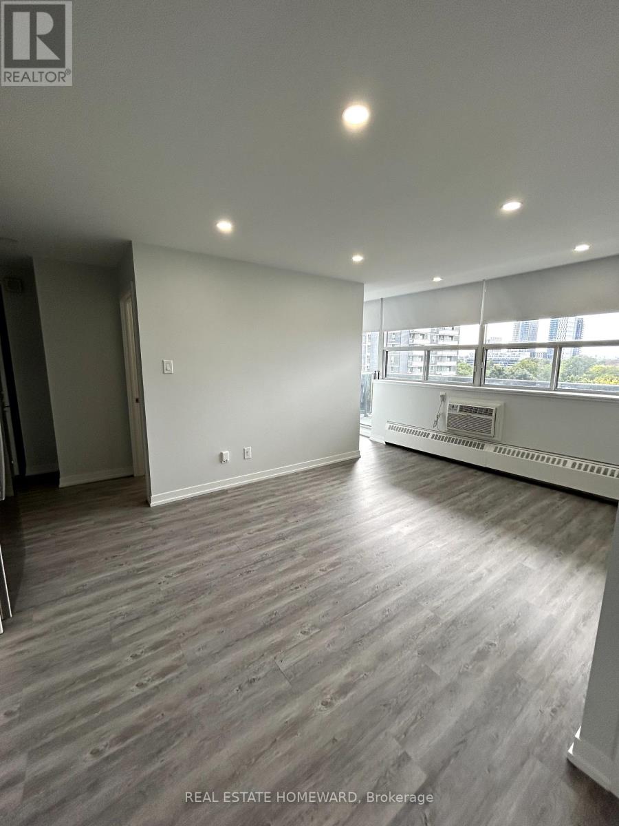 901 - 15 Walmer Road, Toronto, Ontario  M5R 2X1 - Photo 8 - C12208039