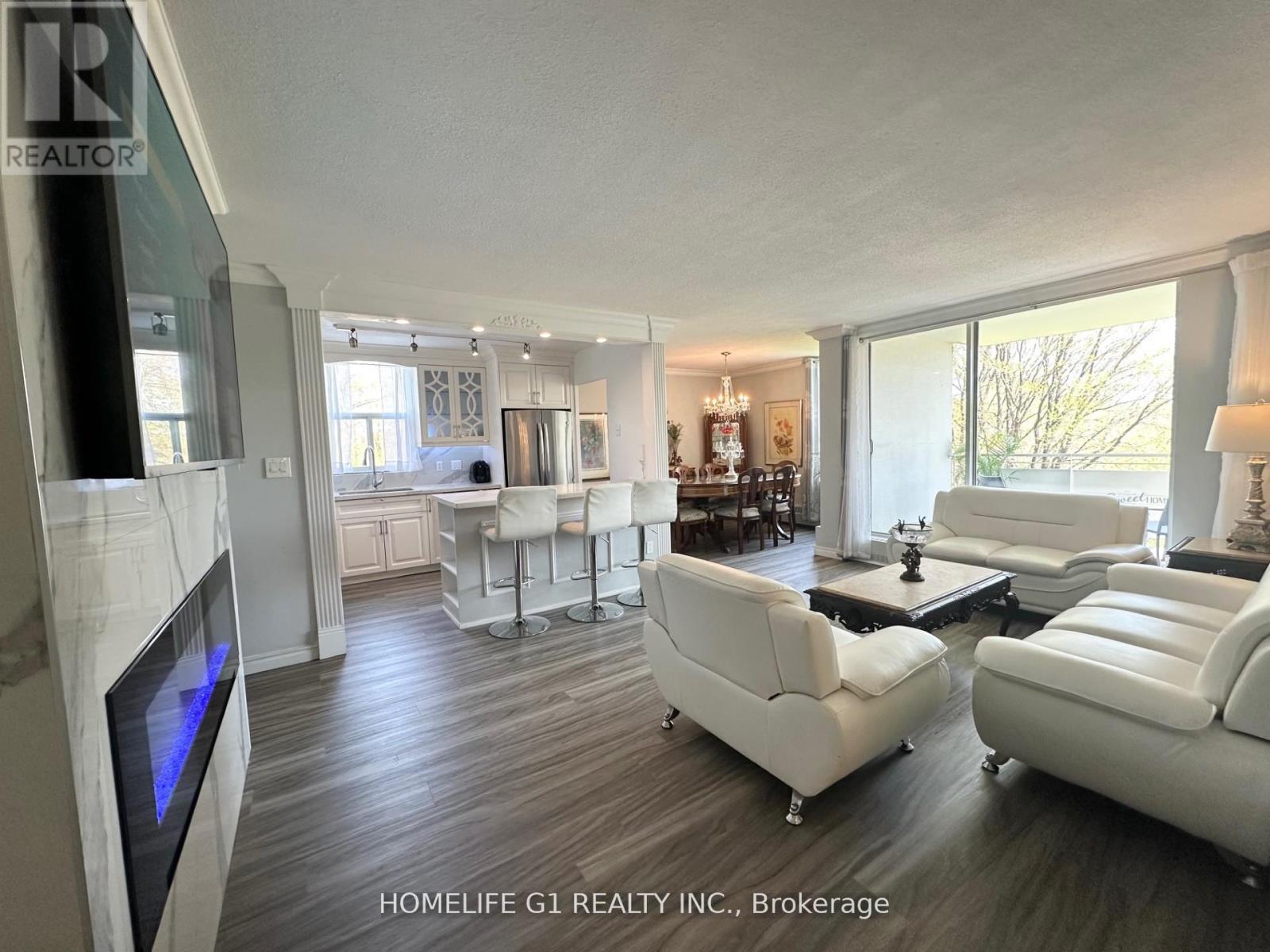 203 - 60 Pavane Linkway, Toronto, Ontario  M3C 1A1 - Photo 2 - C12208046