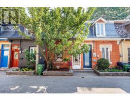 9 PERCY STREET, Toronto, Ontario
