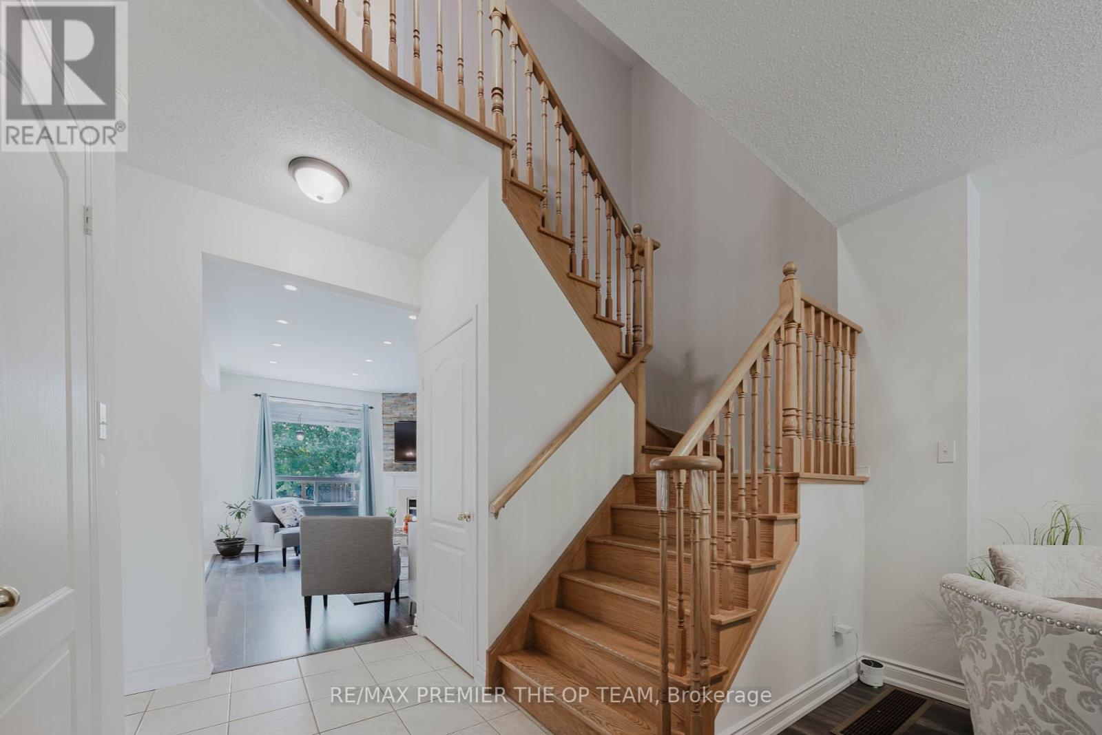 328 Napa Valley Avenue, Vaughan, Ontario  L4H 1Y7 - Photo 10 - N12208055