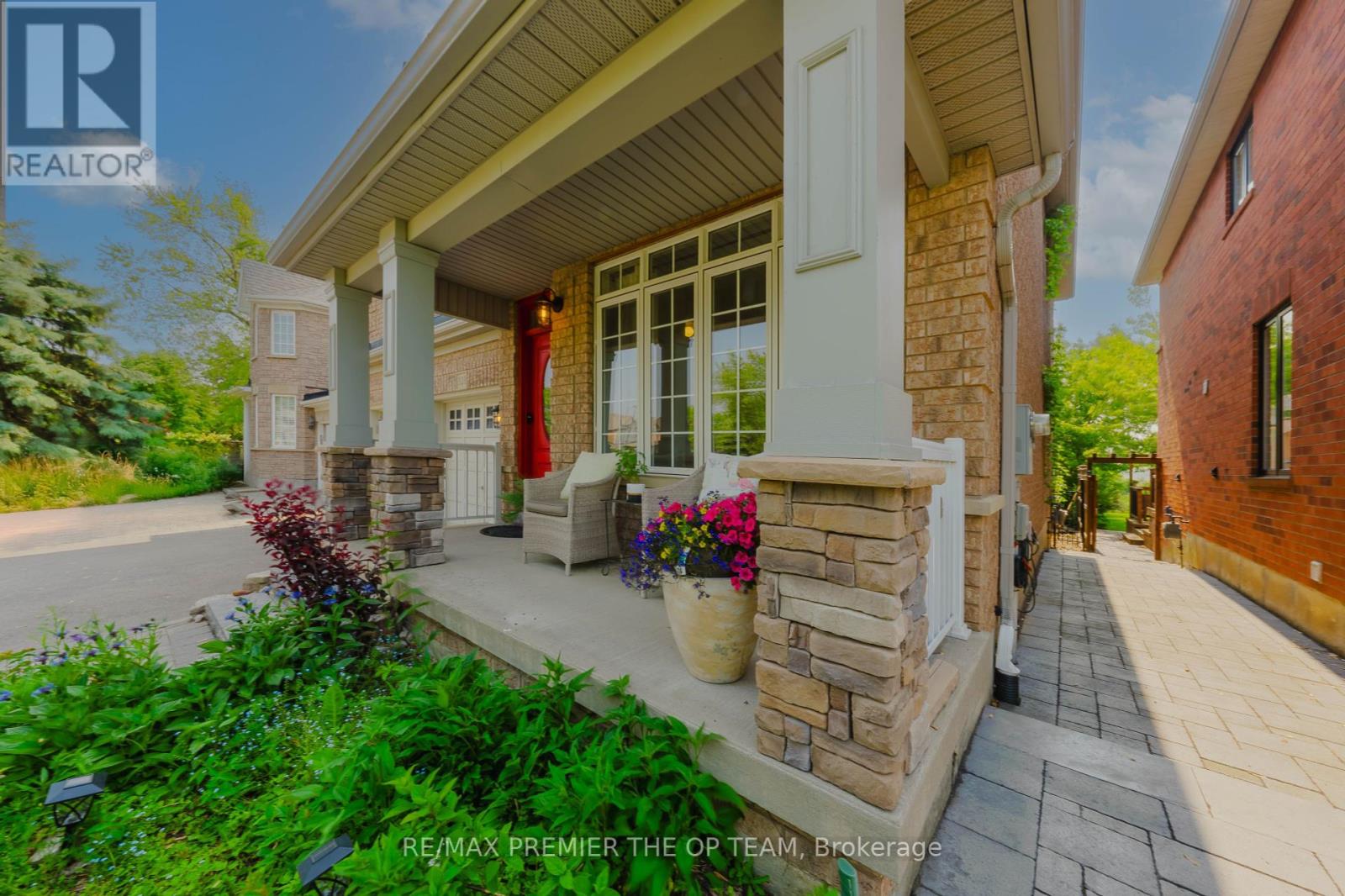 328 Napa Valley Avenue, Vaughan (Sonoma Heights), Ontario  L4H 1Y7 - Photo 2 - N12208055