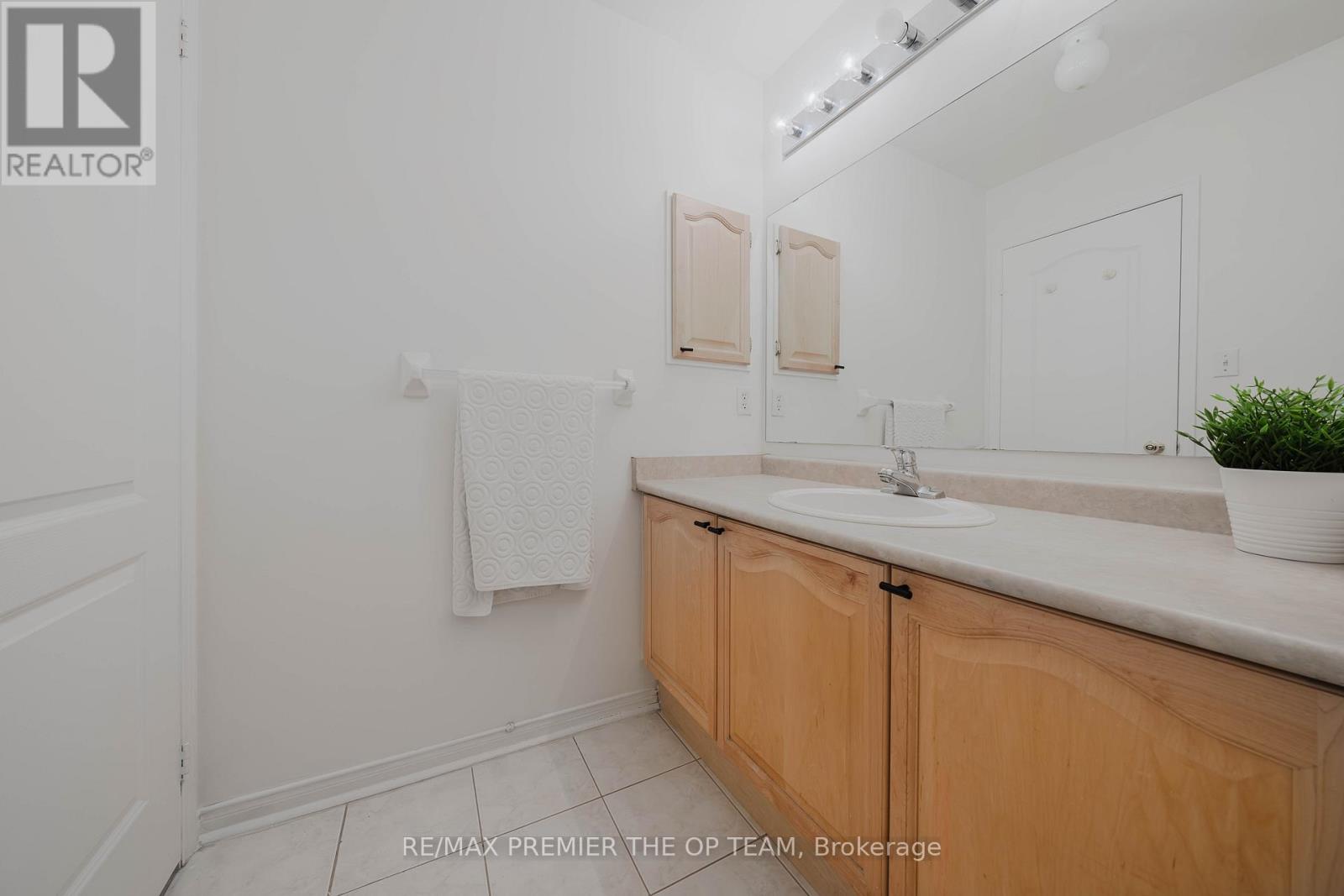 328 Napa Valley Avenue, Vaughan (Sonoma Heights), Ontario  L4H 1Y7 - Photo 21 - N12208055