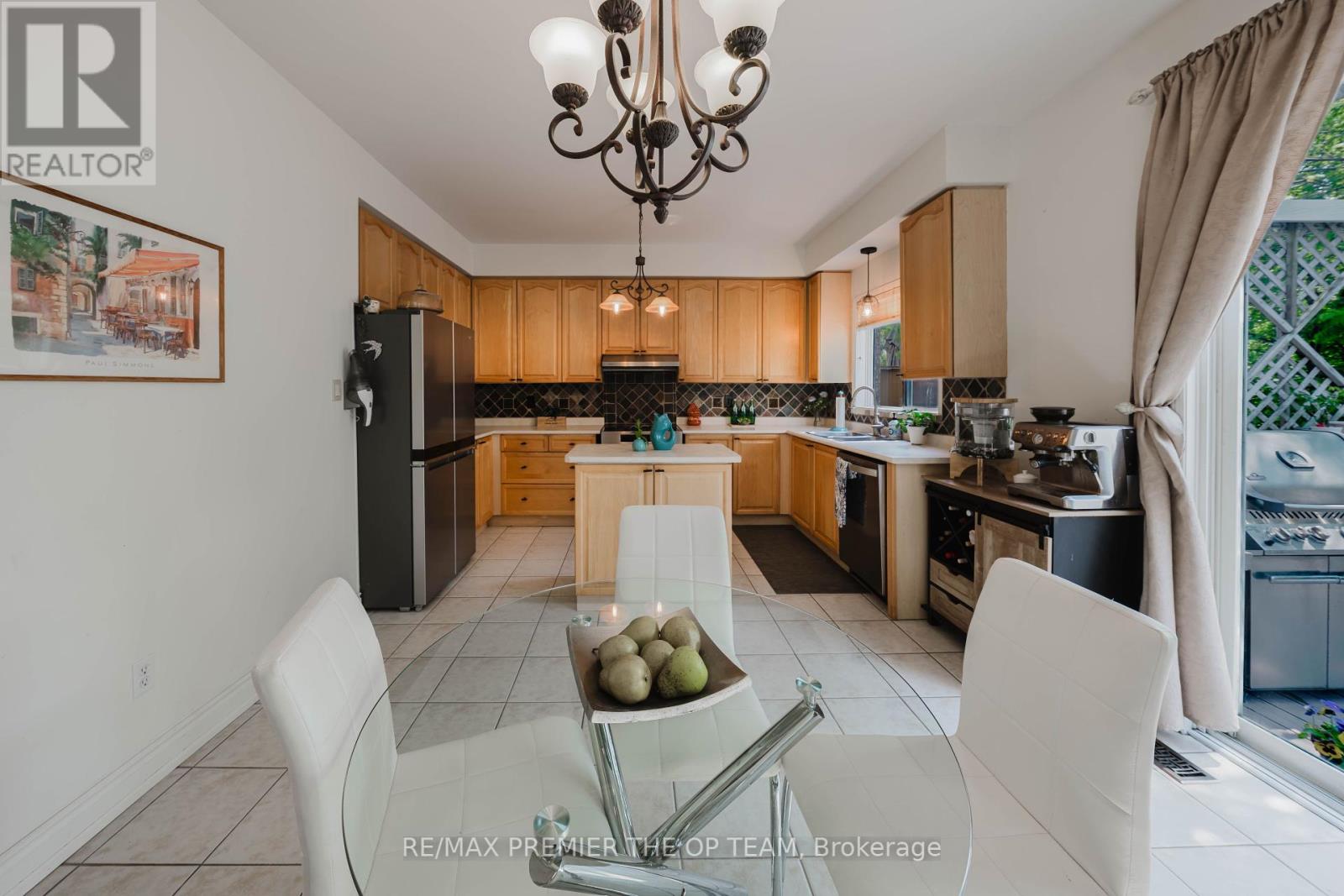 328 Napa Valley Avenue, Vaughan, Ontario  L4H 1Y7 - Photo 7 - N12208055