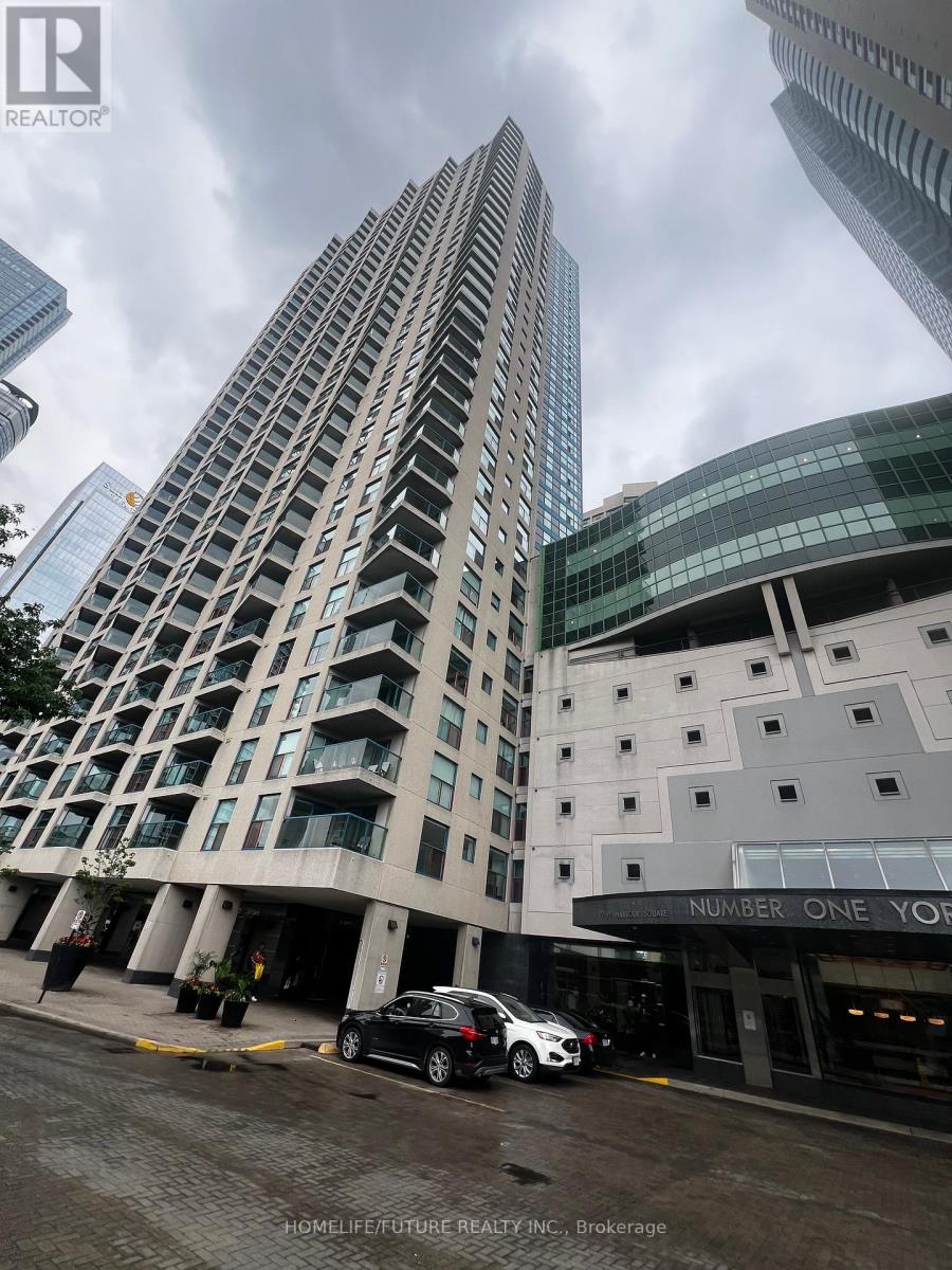 3008 - 77 Harbour Square, Toronto, Ontario  M5J 2S2 - Photo 2 - C12009378