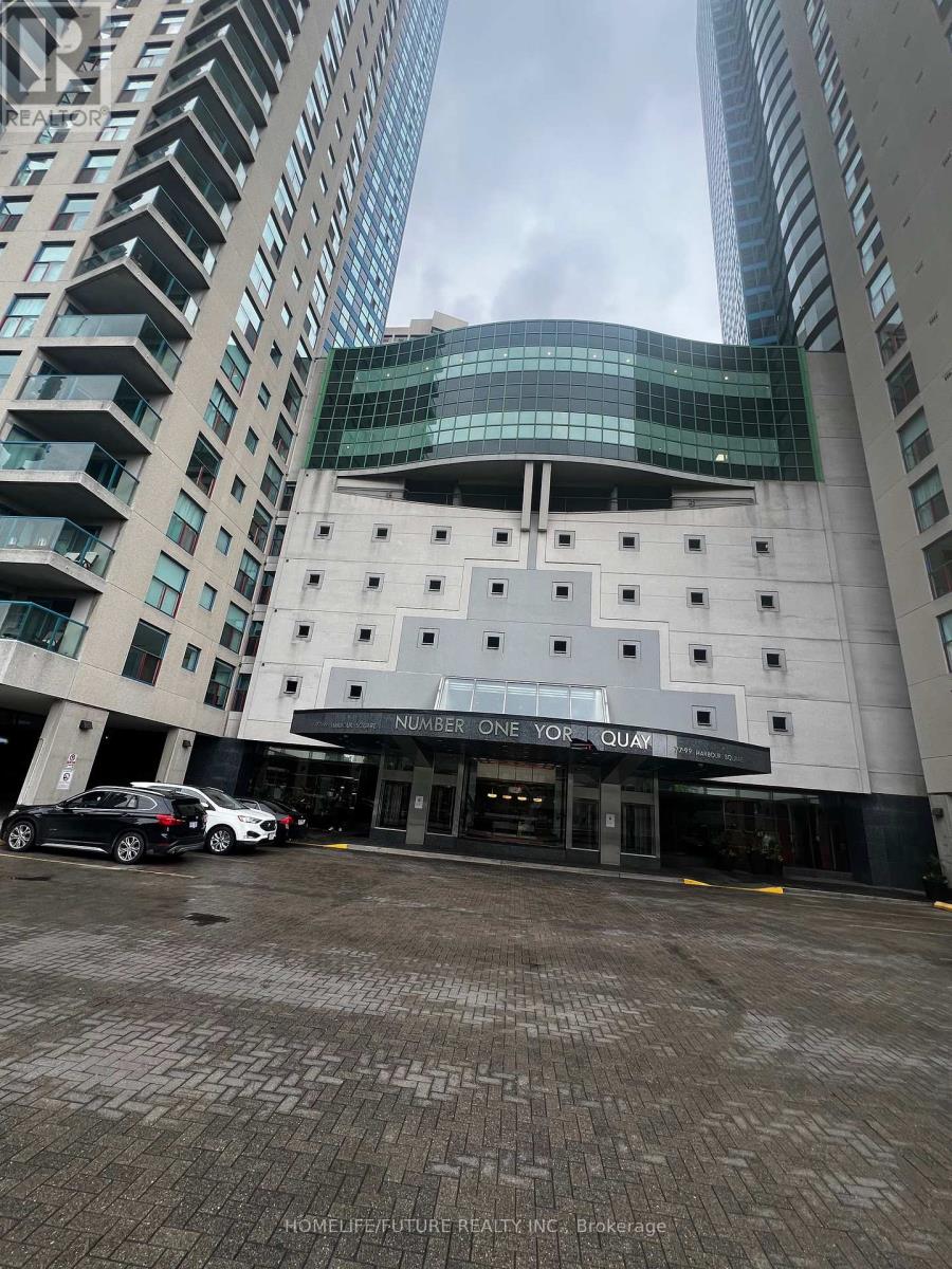 3008 - 77 Harbour Square, Toronto, Ontario  M5J 2S2 - Photo 3 - C12009378
