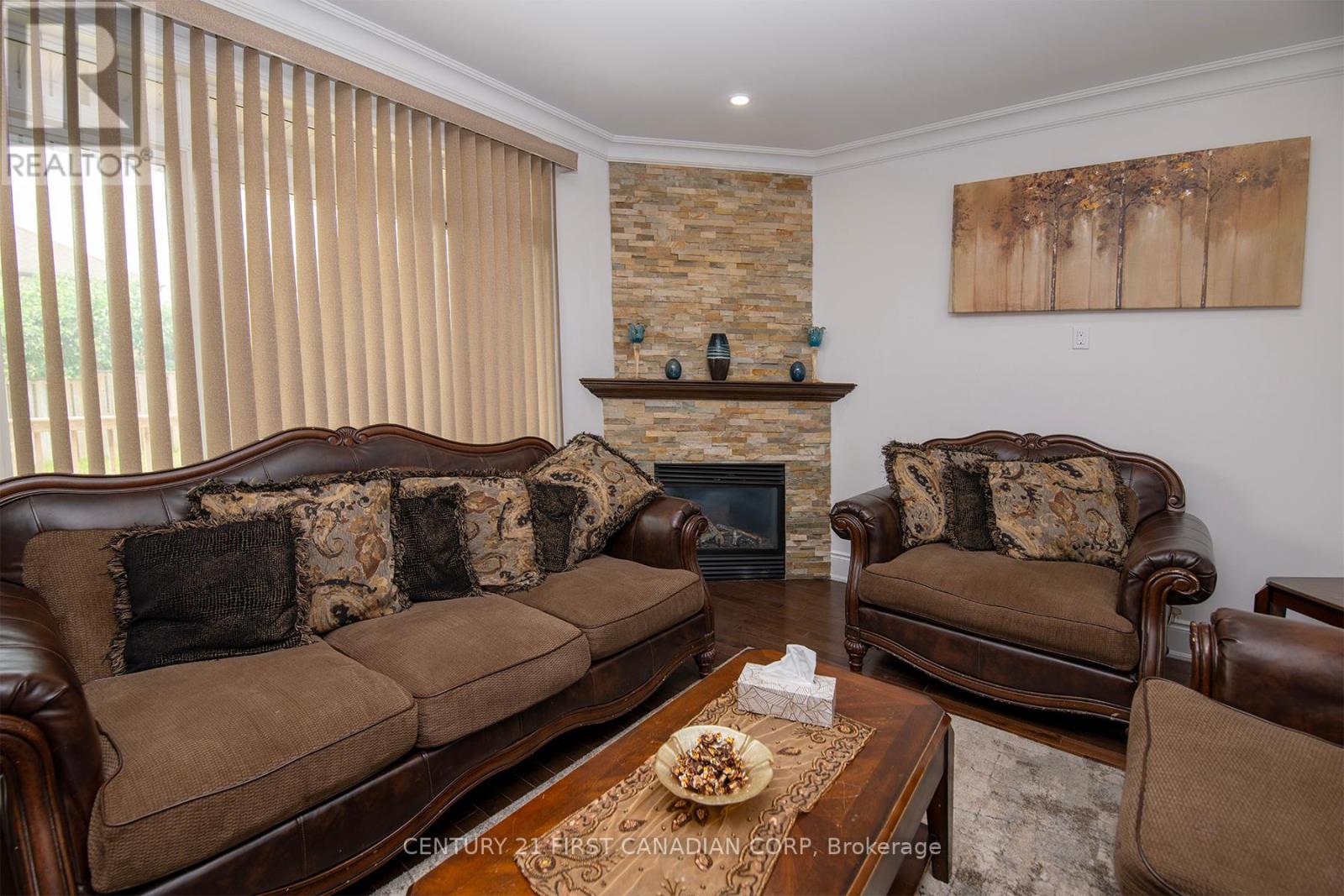 Photo 18 of 50 for 1728 Beaverbrook Avenue