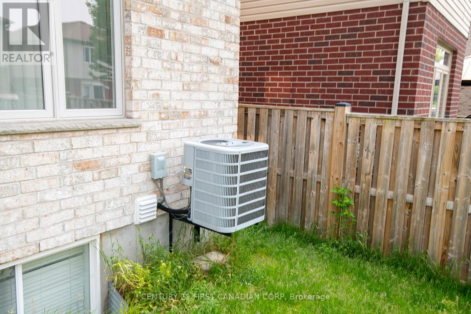 Photo 43 of 50 for 1728 Beaverbrook Avenue