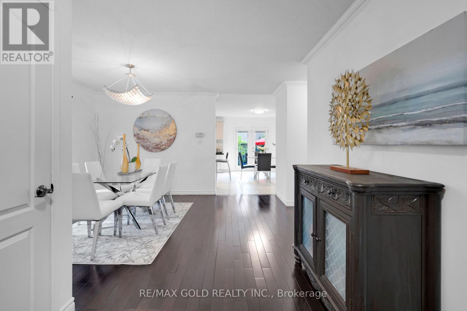 12 Mediterra Drive E, Brampton, Ontario  L7A 2H1 - Photo 8 - W12205194