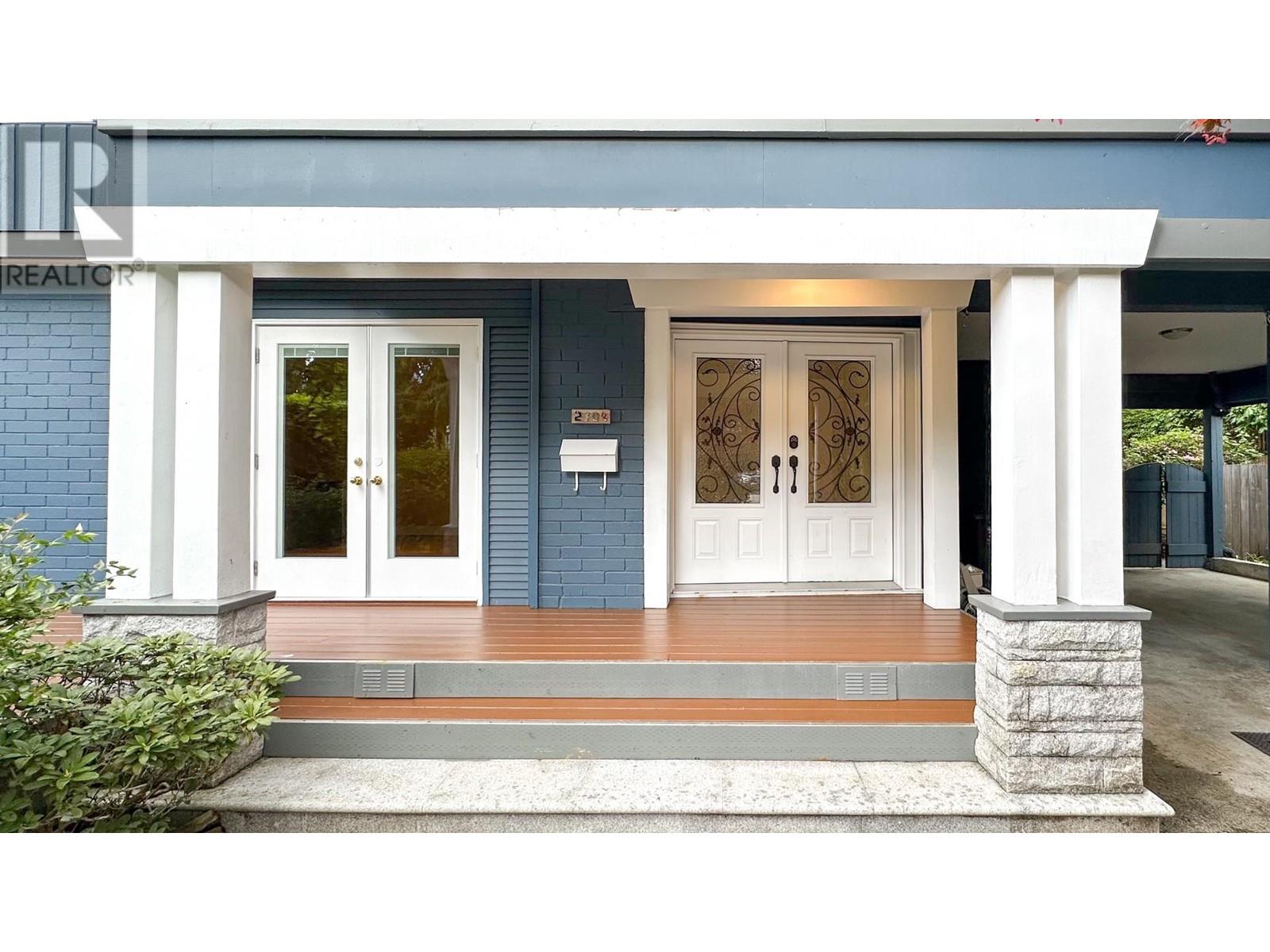 2704 Kilmarnock Crescent, North Vancouver, British Columbia  V7J 2Z5 - Photo 4 - R3013182