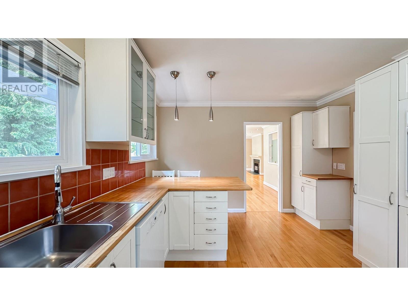 2704 Kilmarnock Crescent, North Vancouver, British Columbia  V7J 2Z5 - Photo 10 - R3013182