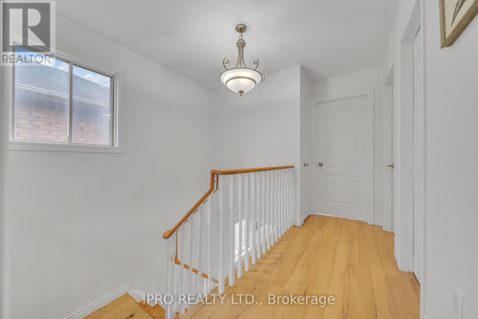 18 Tessler Crescent, Brampton, Ontario  L6X 4P8 - Photo 21 - W12208030
