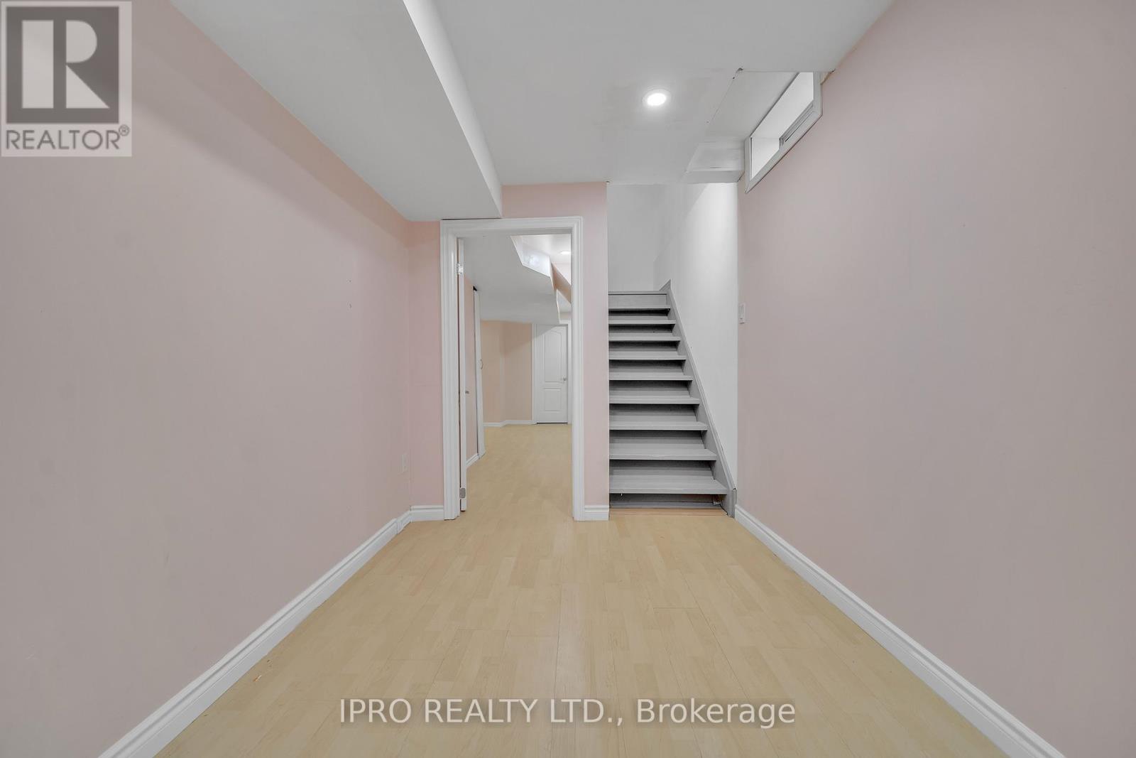 18 Tessler Crescent, Brampton, Ontario  L6X 4P8 - Photo 33 - W12208030