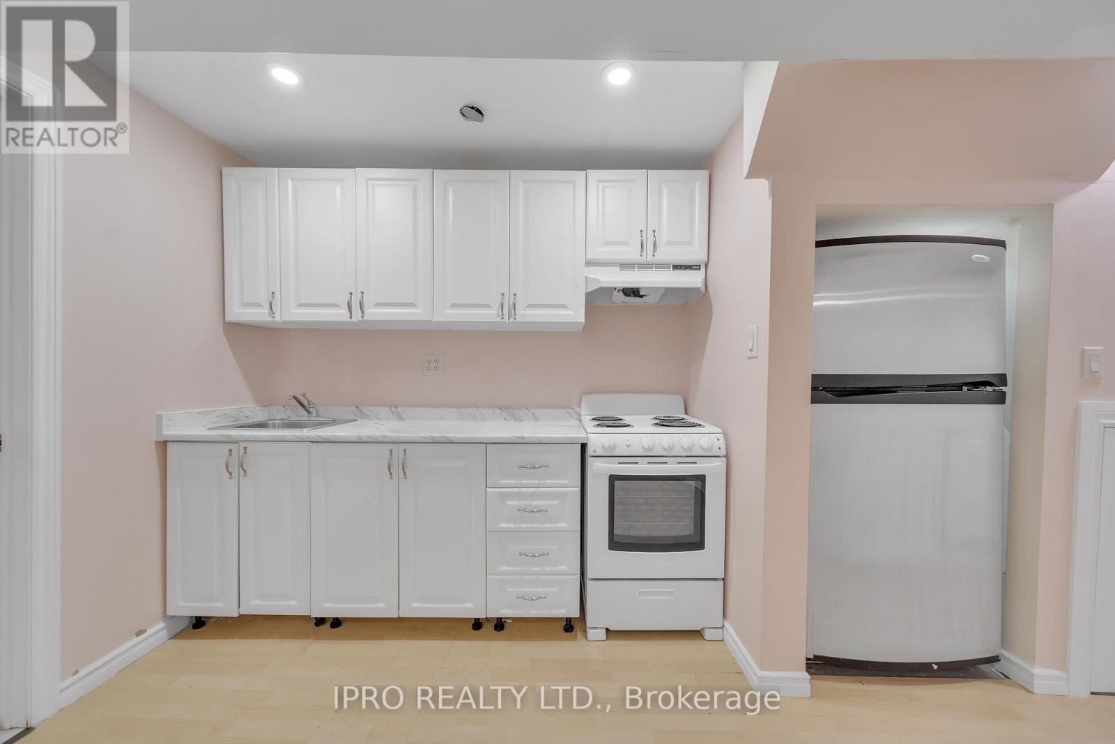 18 Tessler Crescent, Brampton, Ontario  L6X 4P8 - Photo 38 - W12208030