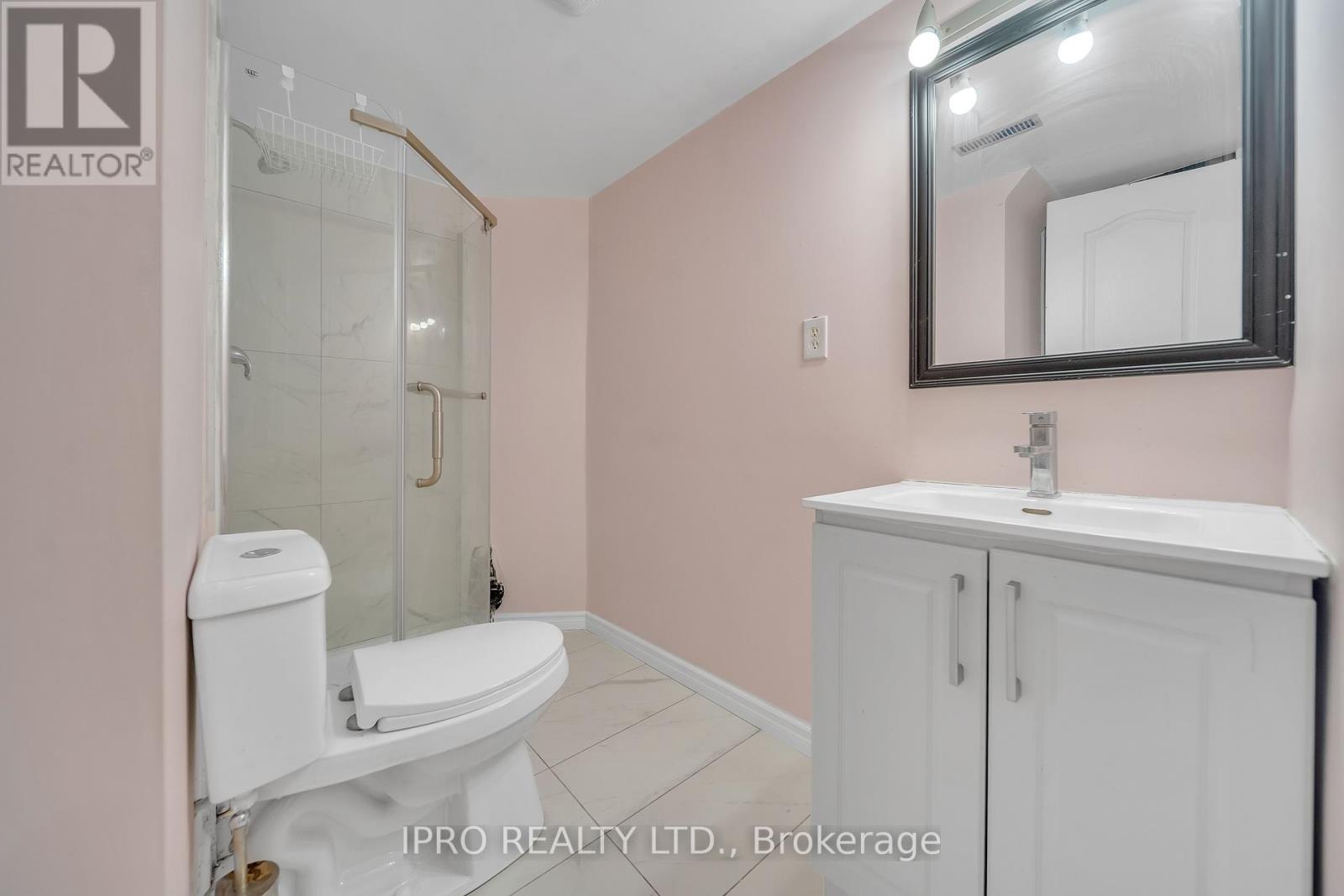 18 Tessler Crescent, Brampton, Ontario  L6X 4P8 - Photo 40 - W12208030