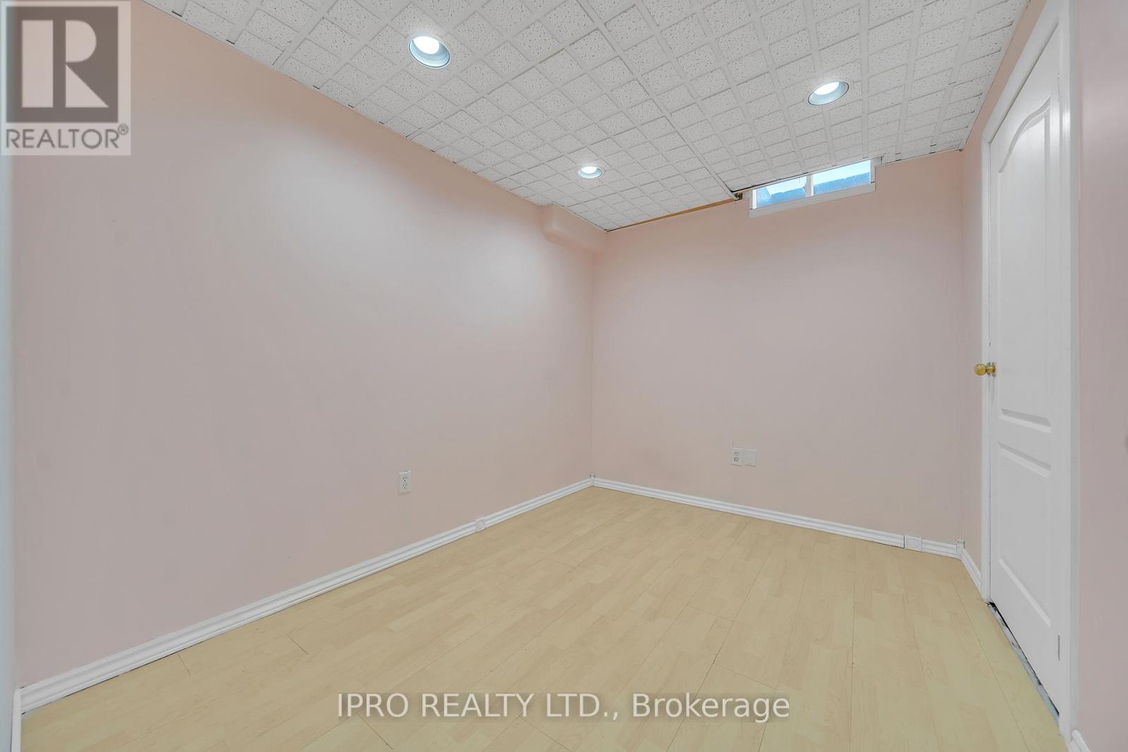 18 Tessler Crescent, Brampton, Ontario  L6X 4P8 - Photo 41 - W12208030