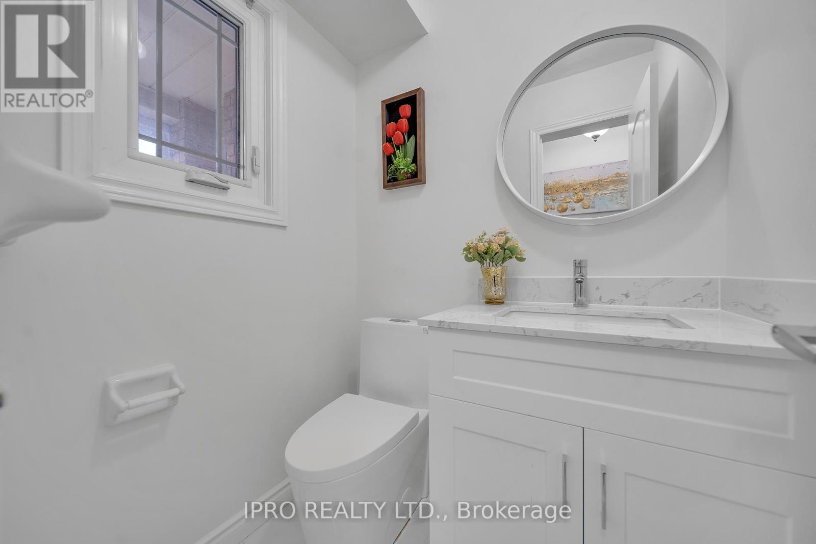 18 Tessler Crescent, Brampton, Ontario  L6X 4P8 - Photo 7 - W12208030