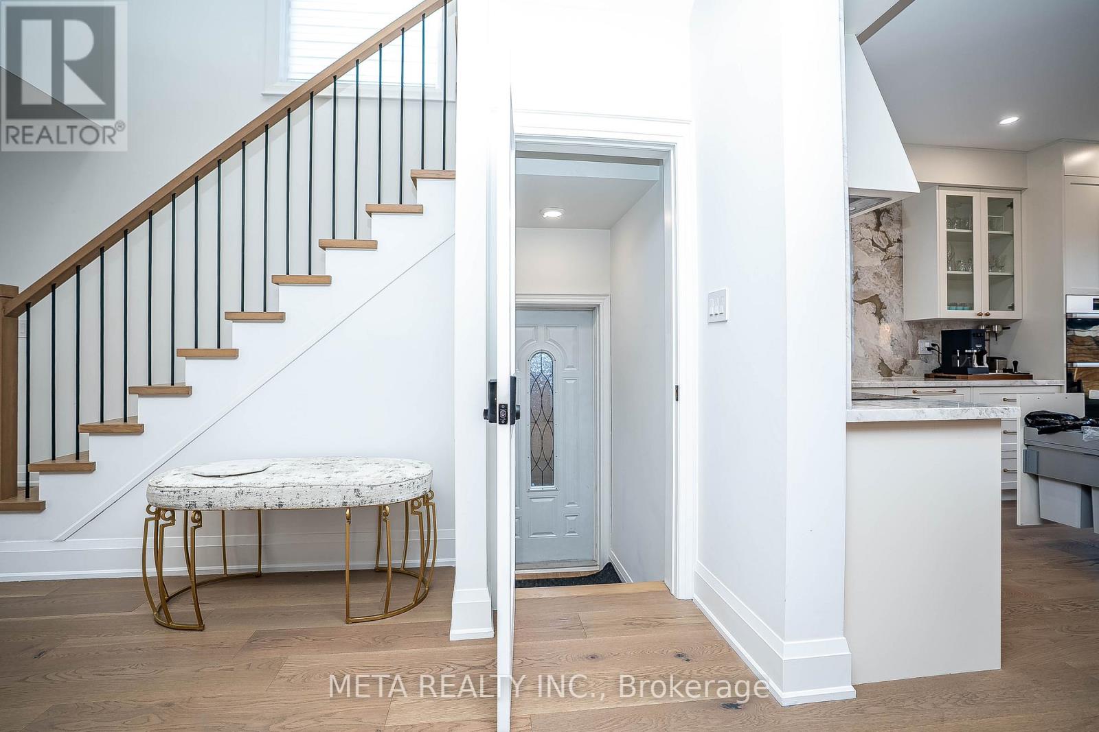 20 Shaver Avenue N, Toronto, Ontario  M9B 4N4 - Photo 32 - W12208031