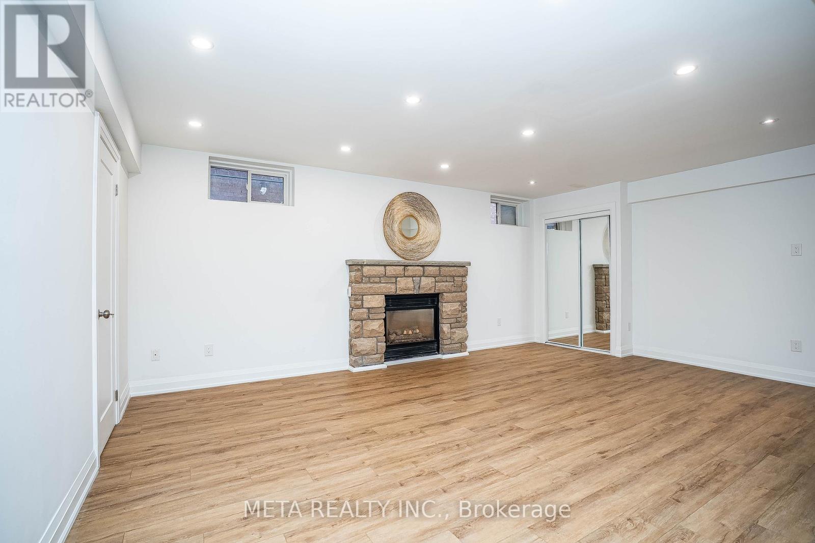 20 Shaver Avenue N, Toronto, Ontario  M9B 4N4 - Photo 36 - W12208031