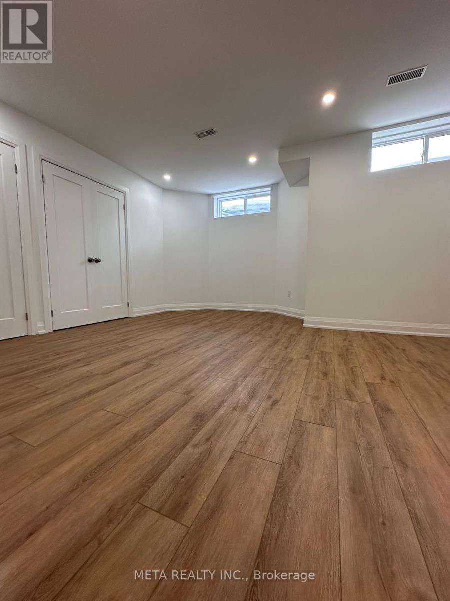 20 Shaver Avenue N, Toronto, Ontario  M9B 4N4 - Photo 39 - W12208031