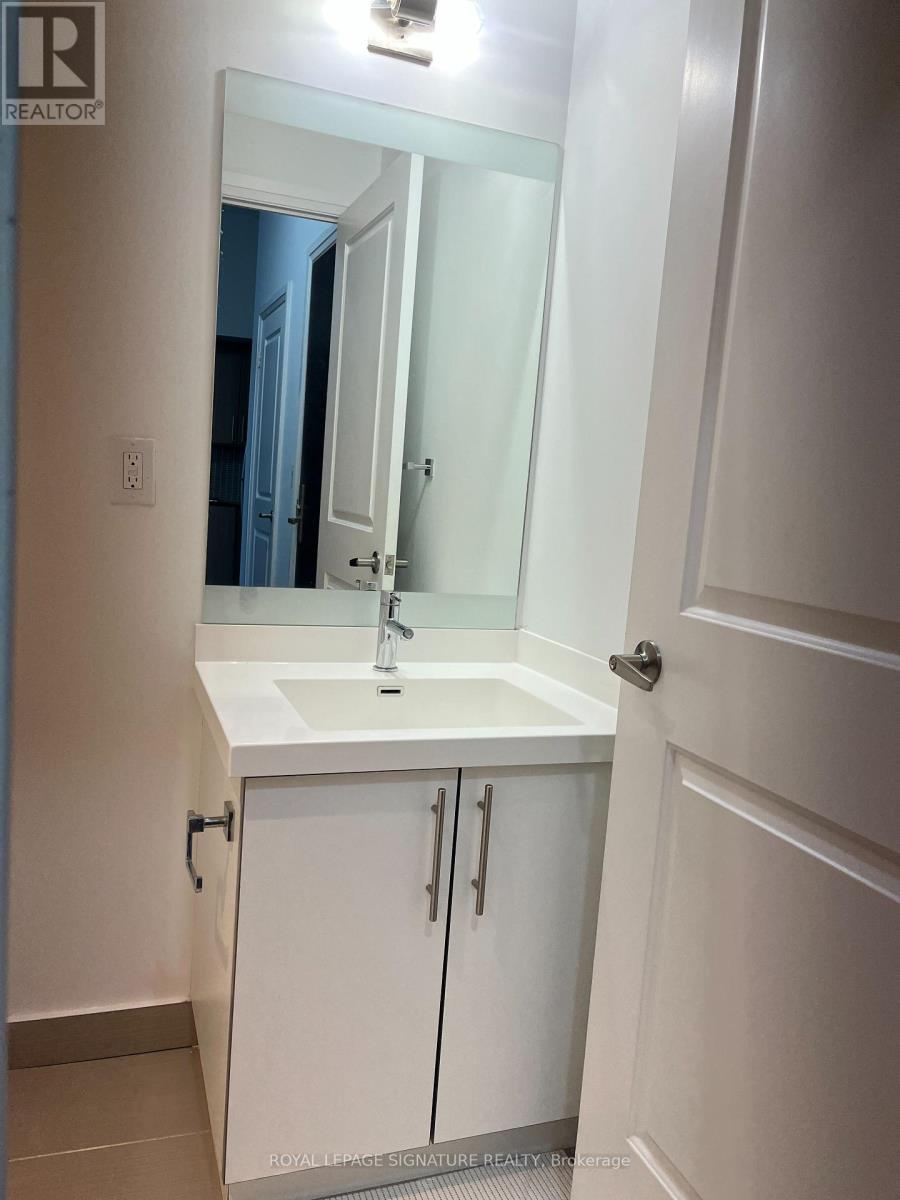 105 - 55 Speers Road, Oakville, Ontario  L6K 3R6 - Photo 8 - W12208033
