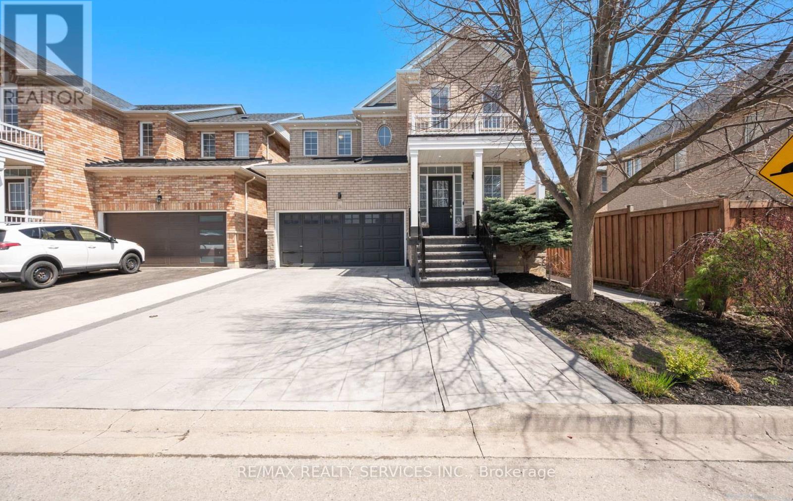 3 Beavervalley Drive, Brampton, Ontario  L7A 3L5 - Photo 3 - W12208045