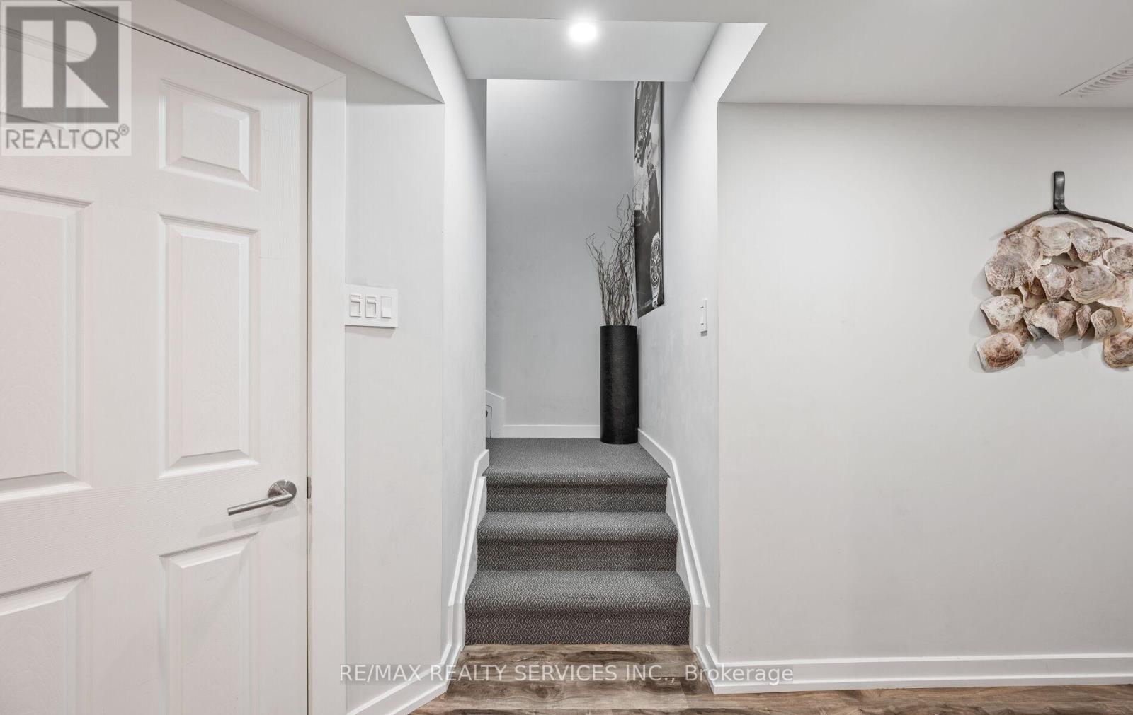 3 Beavervalley Drive, Brampton, Ontario  L7A 3L5 - Photo 37 - W12208045