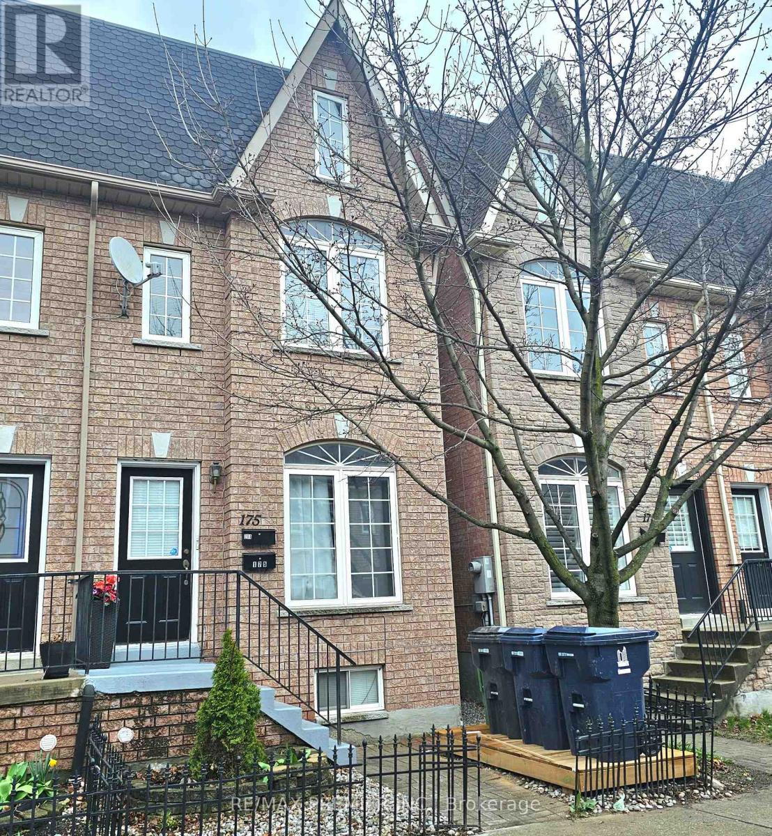 201 - 175 Rankin Crescent, Toronto, Ontario  M6P 4H8 - Photo 2 - W12208054