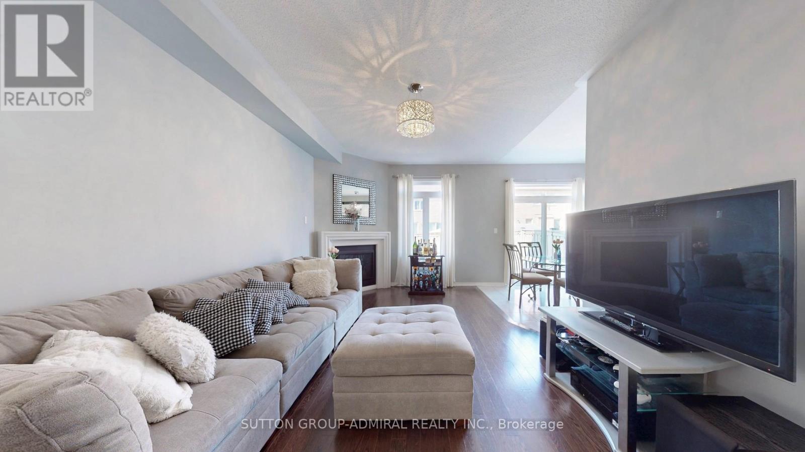 67 Zelda Road, Brampton, Ontario  L6R 3V4 - Photo 4 - W12208057