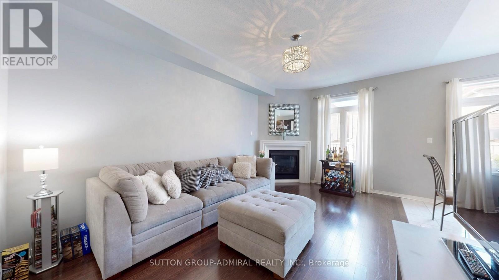 67 Zelda Road, Brampton, Ontario  L6R 3V4 - Photo 5 - W12208057
