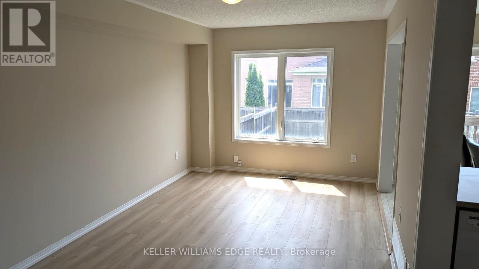 4812 Thomas Alton Boulevard, Burlington, Ontario  L7M 0J5 - Photo 3 - W12208060