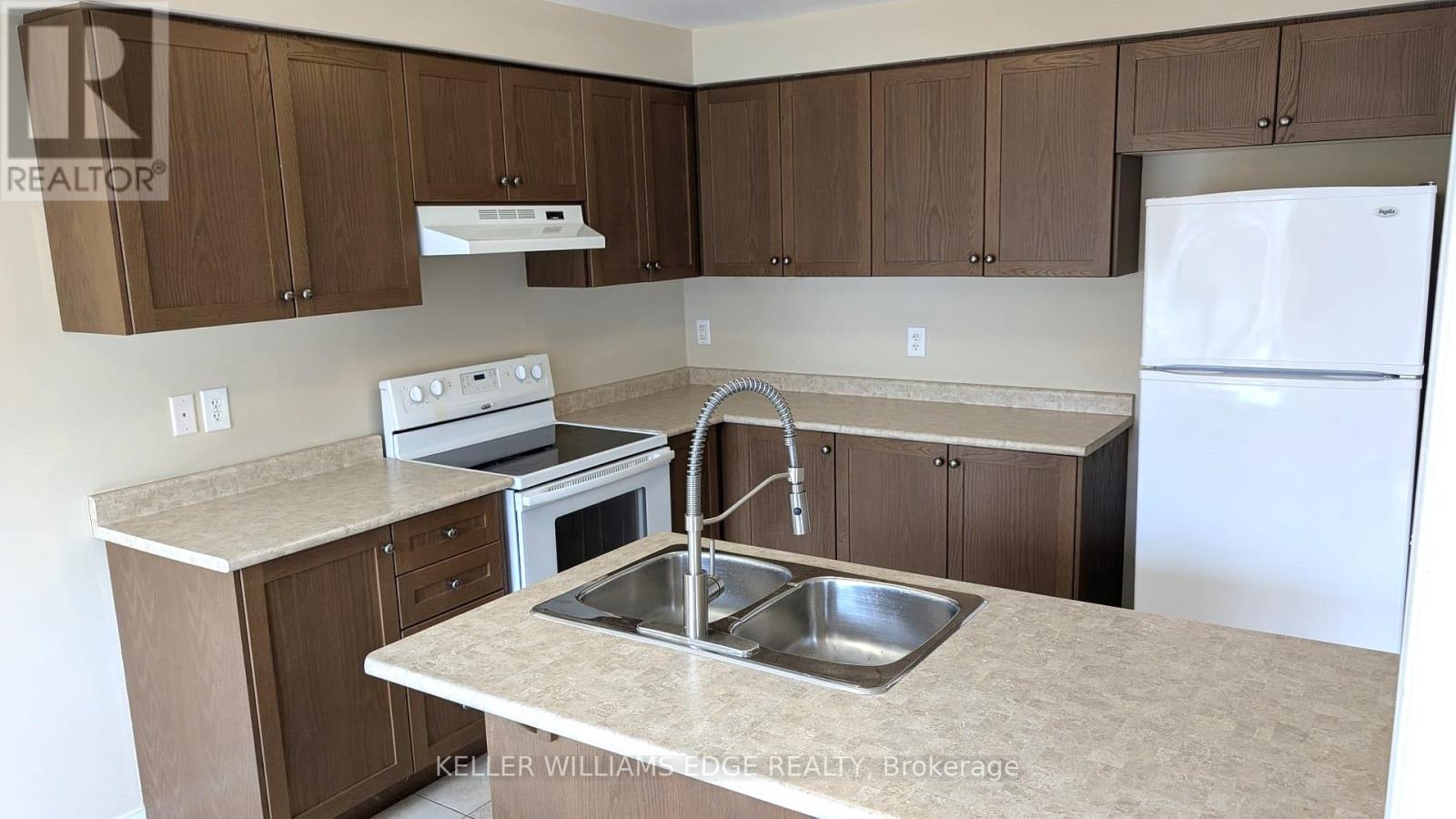 4812 Thomas Alton Boulevard, Burlington, Ontario  L7M 0J5 - Photo 4 - W12208060