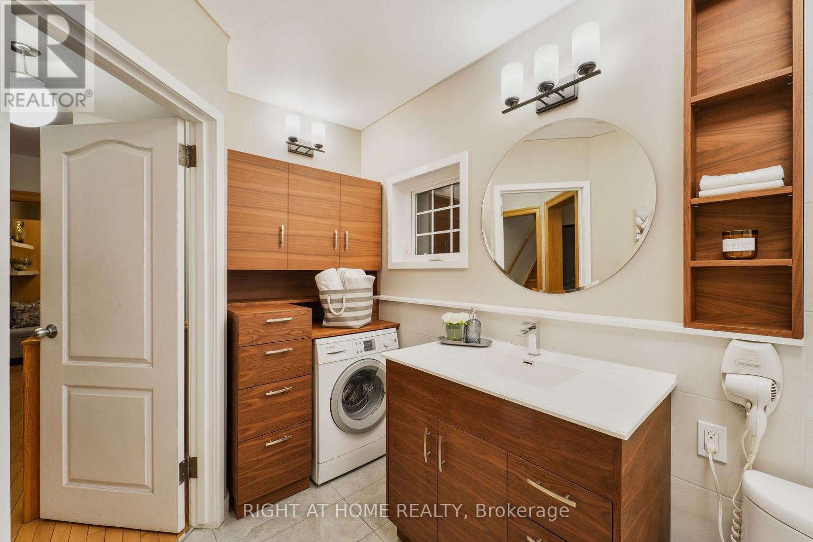 152 Wright Avenue, Toronto, Ontario  M6R 1L2 - Photo 17 - W12208062