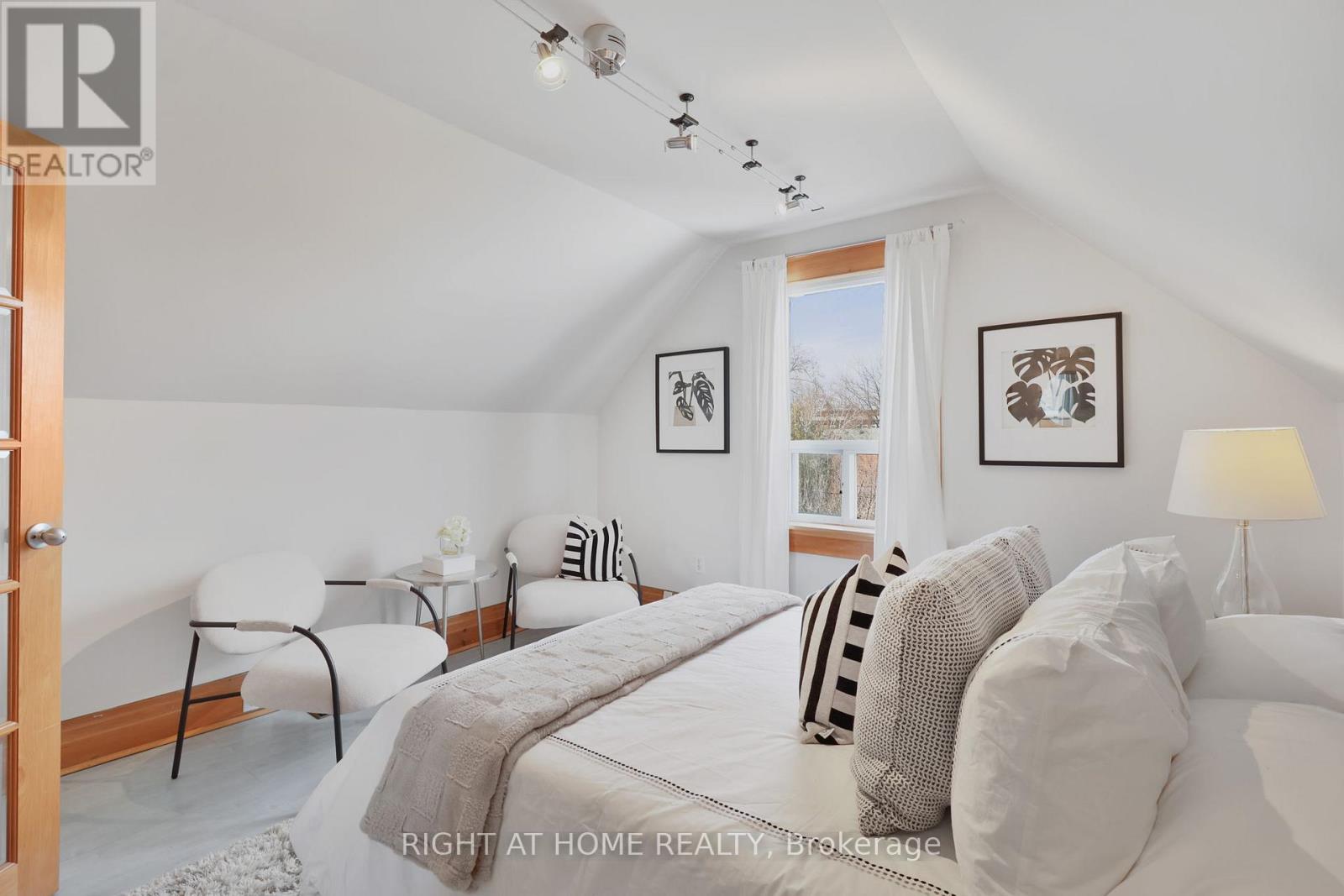 152 Wright Avenue, Toronto, Ontario  M6R 1L2 - Photo 21 - W12208062