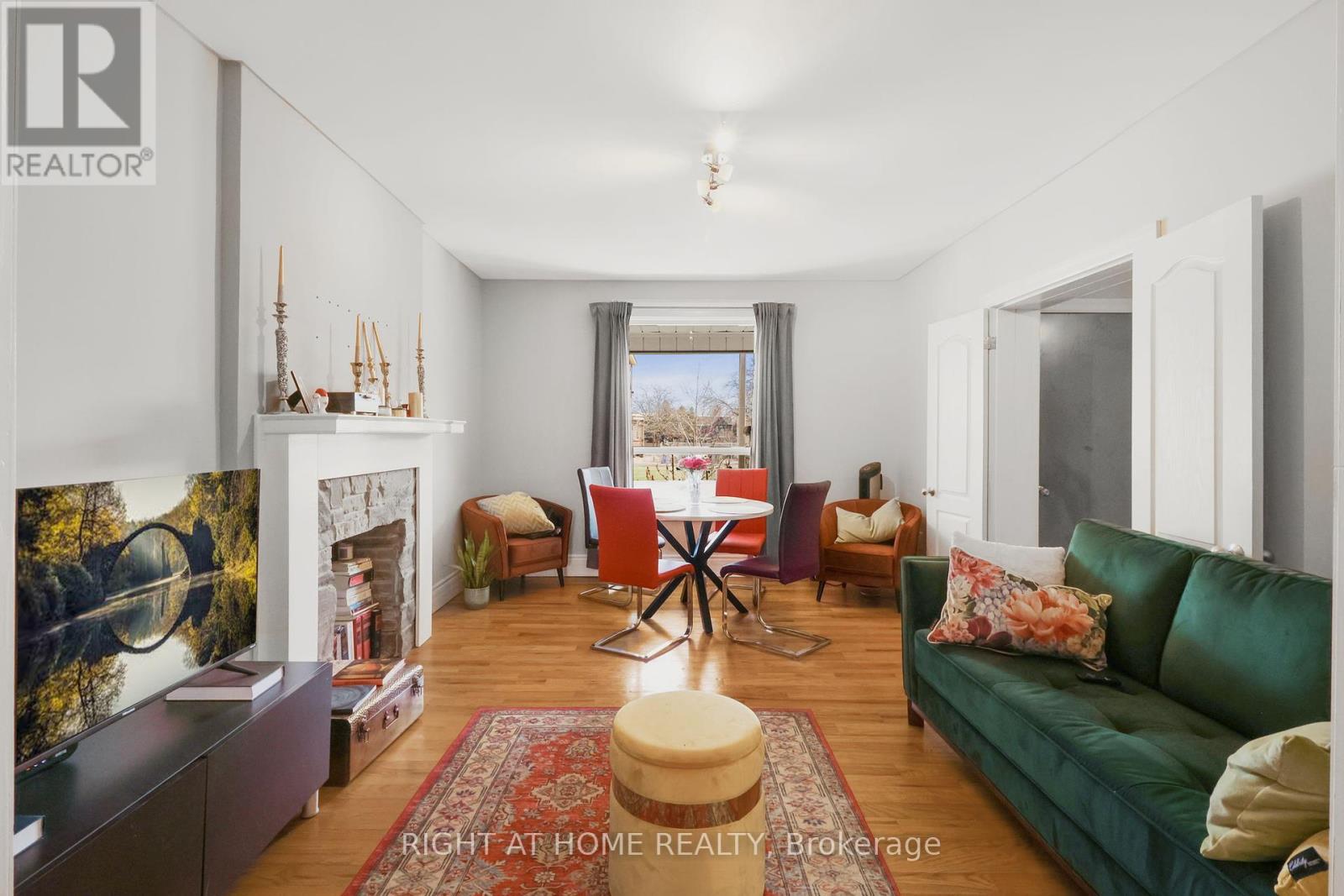 152 Wright Avenue, Toronto, Ontario  M6R 1L2 - Photo 25 - W12208062