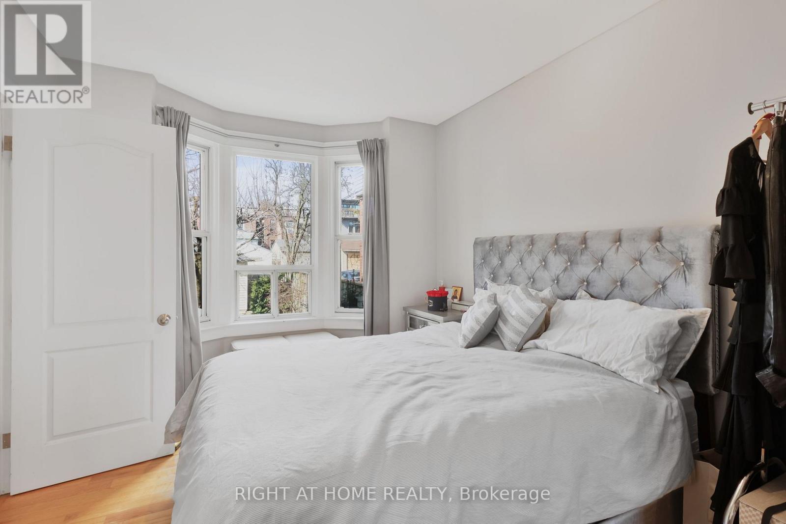 152 Wright Avenue, Toronto, Ontario  M6R 1L2 - Photo 26 - W12208062