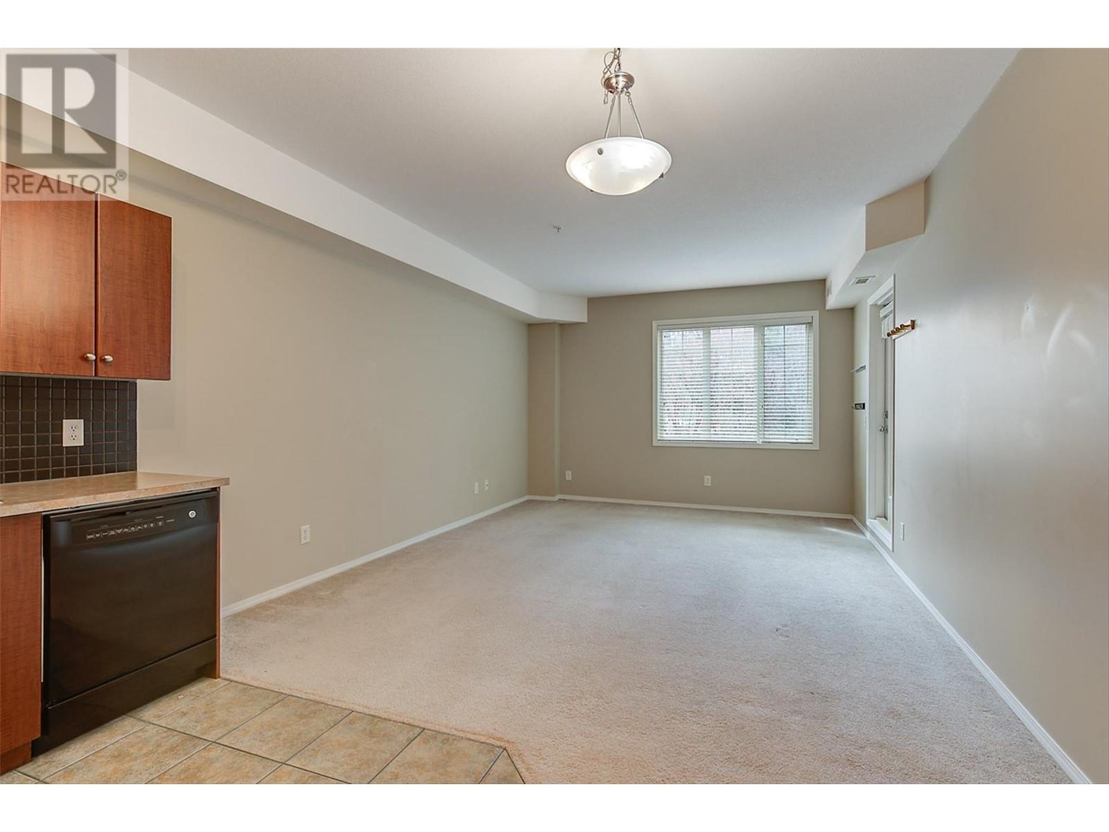 Property at 1875 Country Club Drive Unit# 1105 image 5