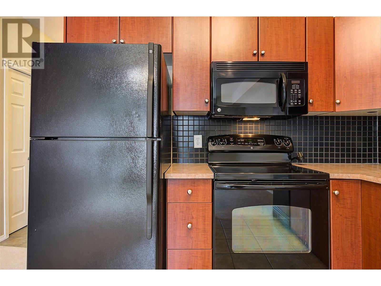 1875 Country Club Drive Unit# 1105, Kelowna, British Columbia  V1V 2W0 - Photo 16 - 10348953