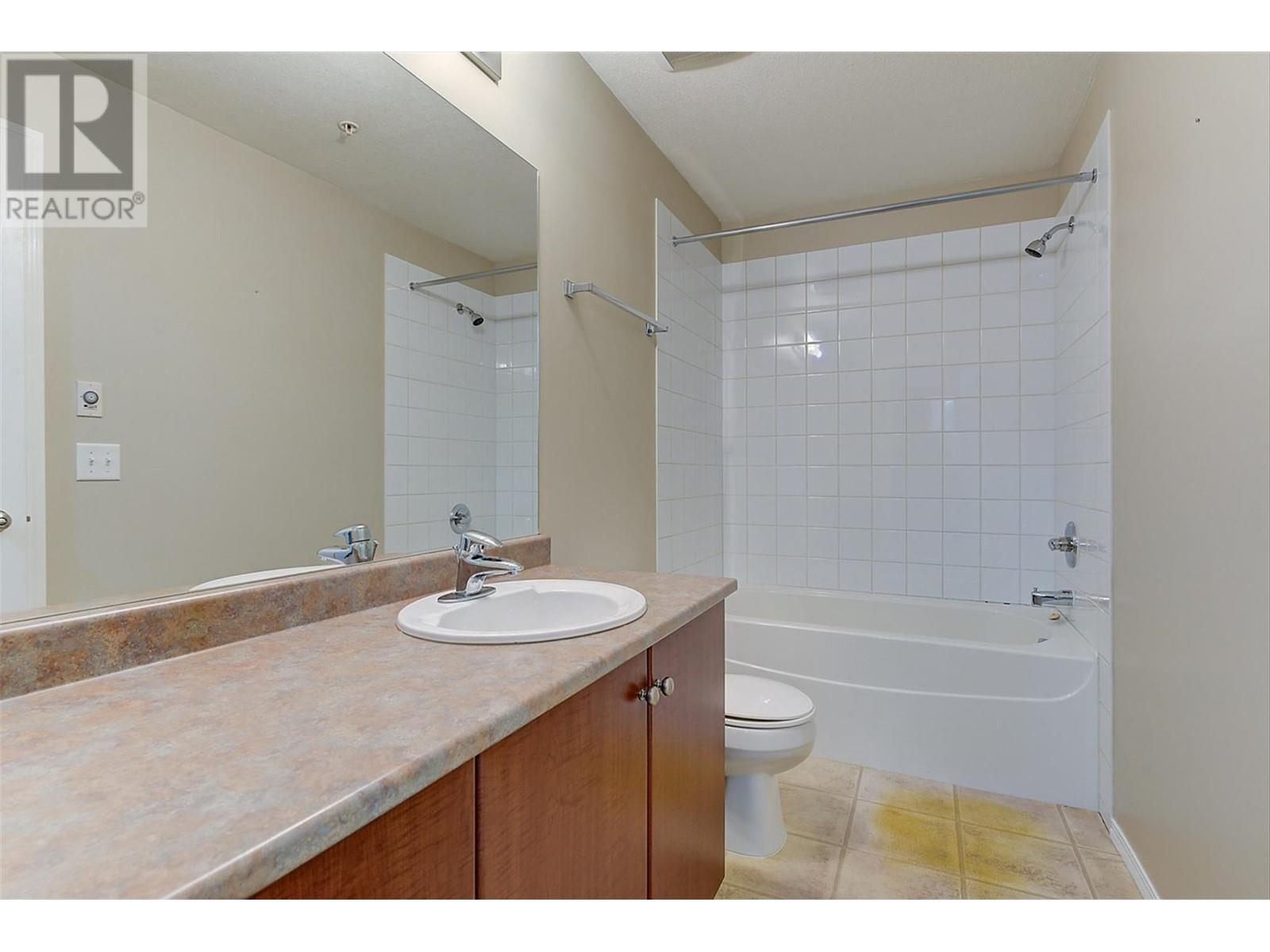 1875 Country Club Drive Unit# 1105, Kelowna, British Columbia  V1V 2W0 - Photo 22 - 10348953