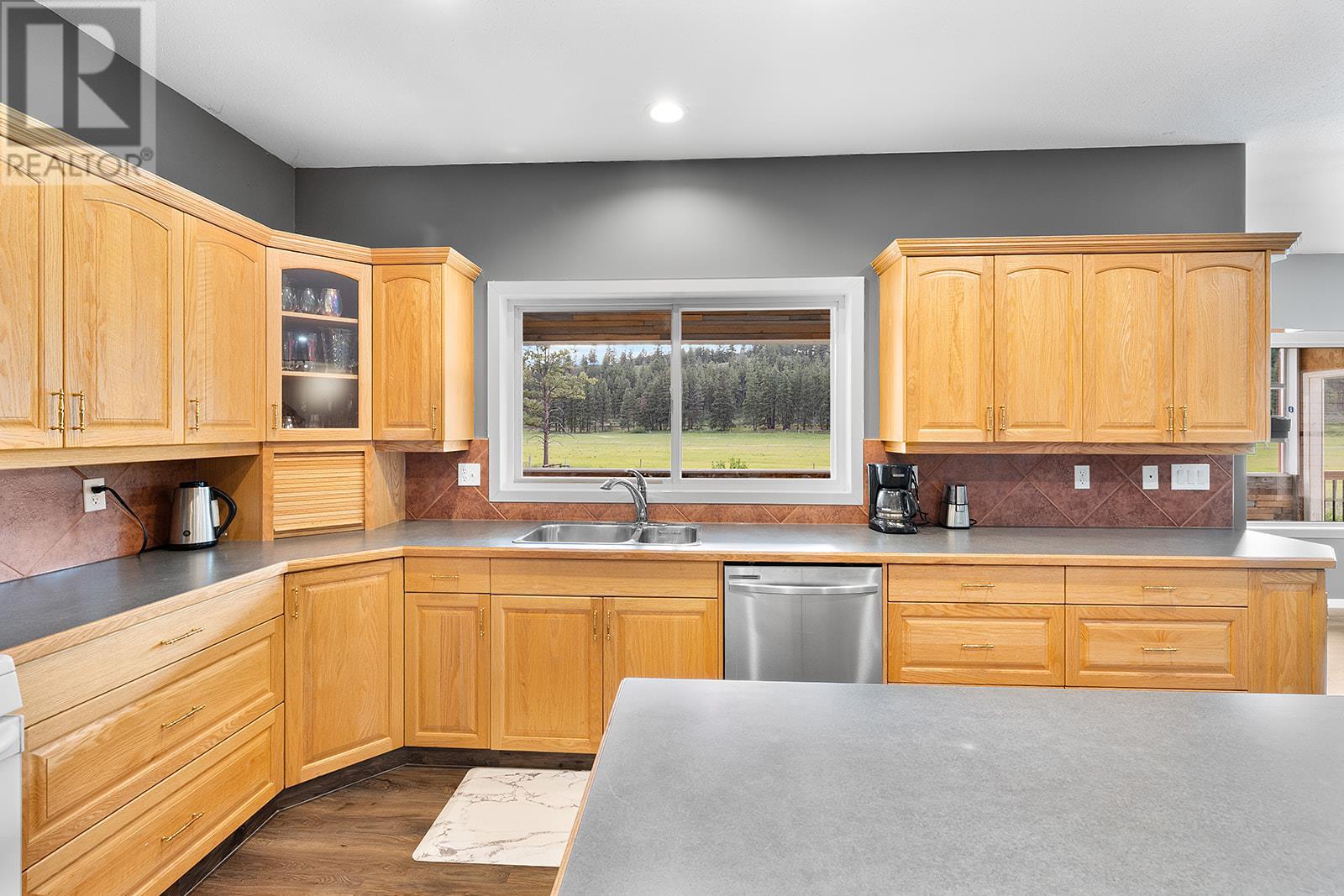 4363 Lister Road, Ta Ta Creek, British Columbia  V0B 1H0 - Photo 13 - 10351369