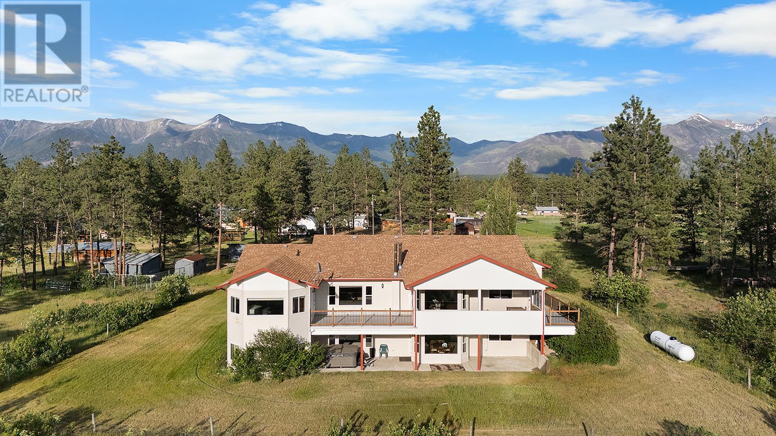 4363 Lister Road, Ta Ta Creek, British Columbia  V0B 1H0 - Photo 1 - 10351369
