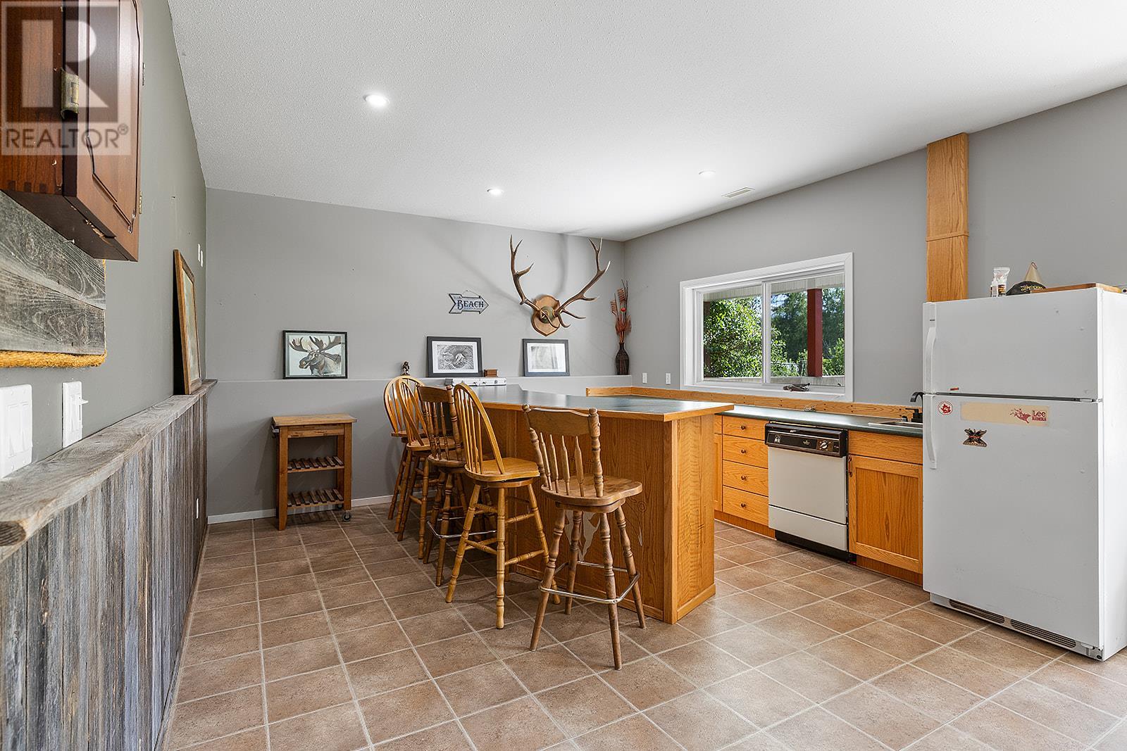 4363 Lister Road, Ta Ta Creek, British Columbia  V0B 1H0 - Photo 35 - 10351369