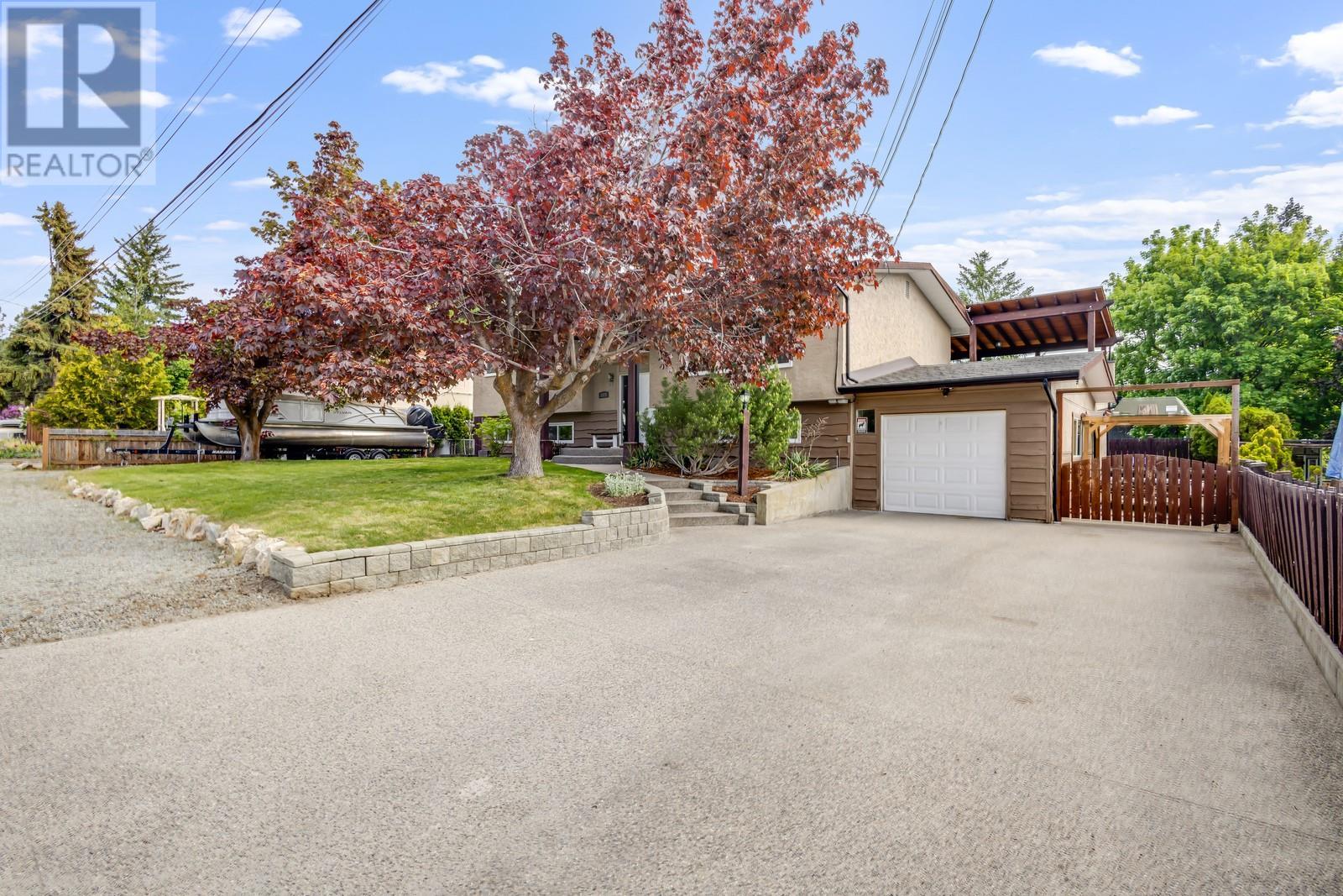 3325 McGregor Road, West Kelowna, British Columbia