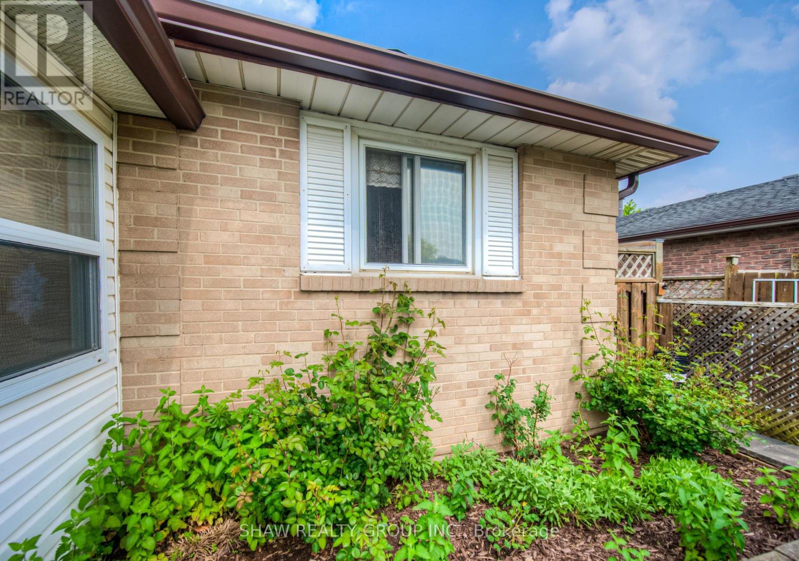 1745 Briarwood Drive, Cambridge, Ontario  N3H 5A6 - Photo 4 - X12208041