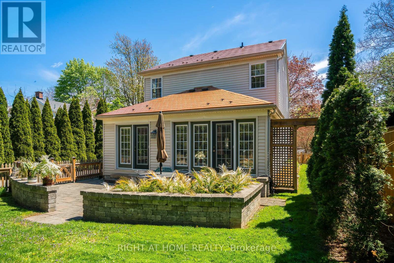 269 Regent Street, Niagara-On-The-Lake, Ontario  L0S 1J0 - Photo 31 - X12208066