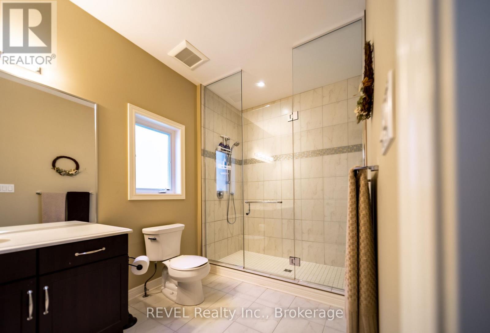 5 Tulip Tree Road, Niagara-On-The-Lake, Ontario  L0S 1J1 - Photo 10 - X12208142